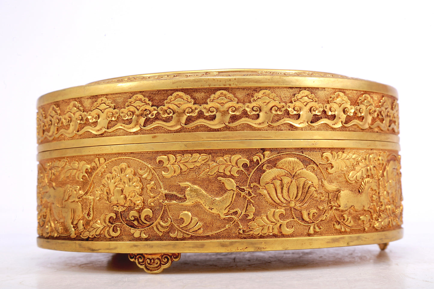 A Wonderful Gilt-Bronze 'Scrolling Lotus& Dragon' Tripod Box