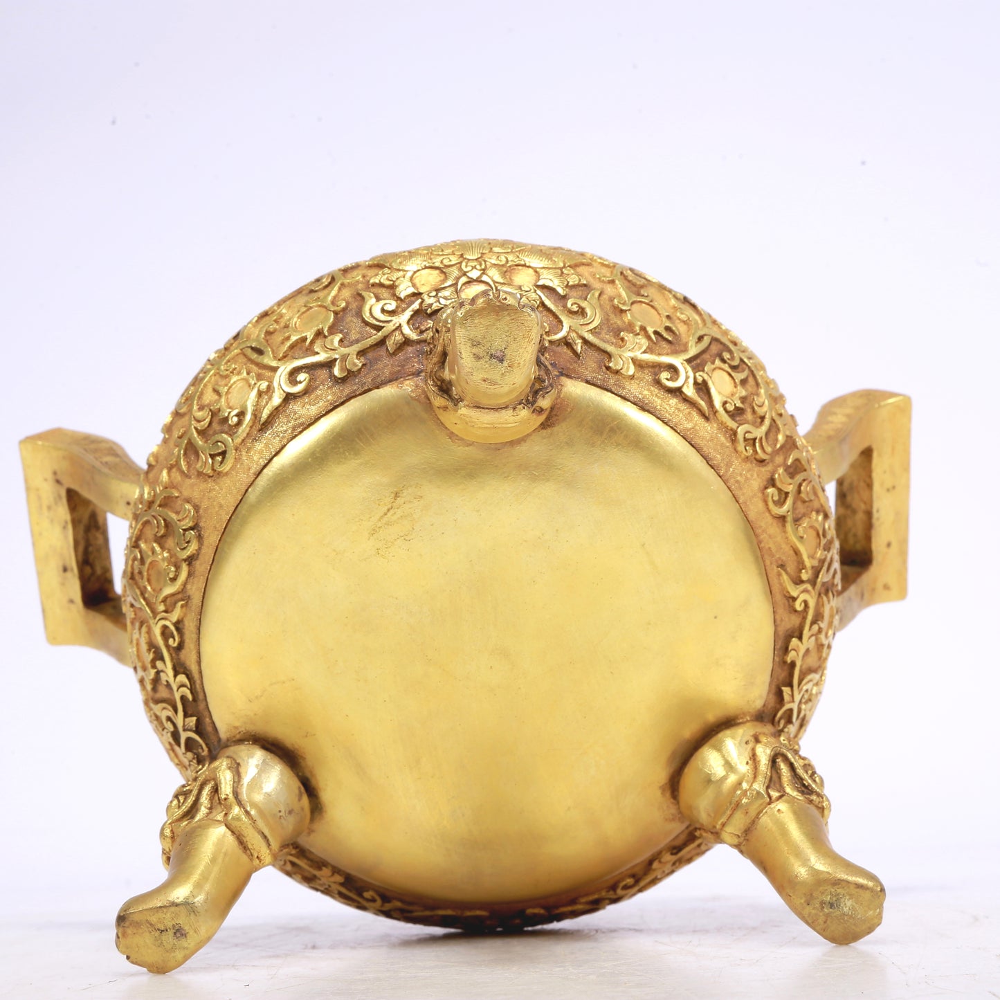 An Excellent Gilt-Bronze Gem-Inlaid 'Scrolling Lotus' Censer And Cover