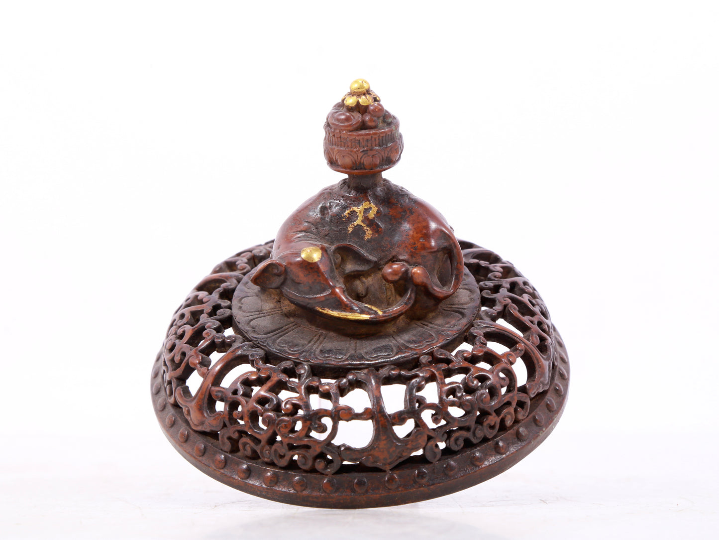 An exquisite gilt bronze elephant-patterned two-eared and tripod censer with lid