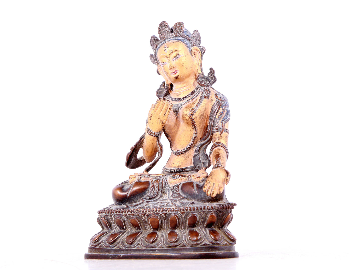 A solemn gilt bronze statue of Bodhisattva