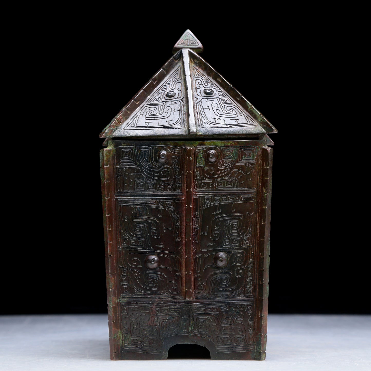 An Archaic Bronze 'Animal Mask' Jar With Inscriptions