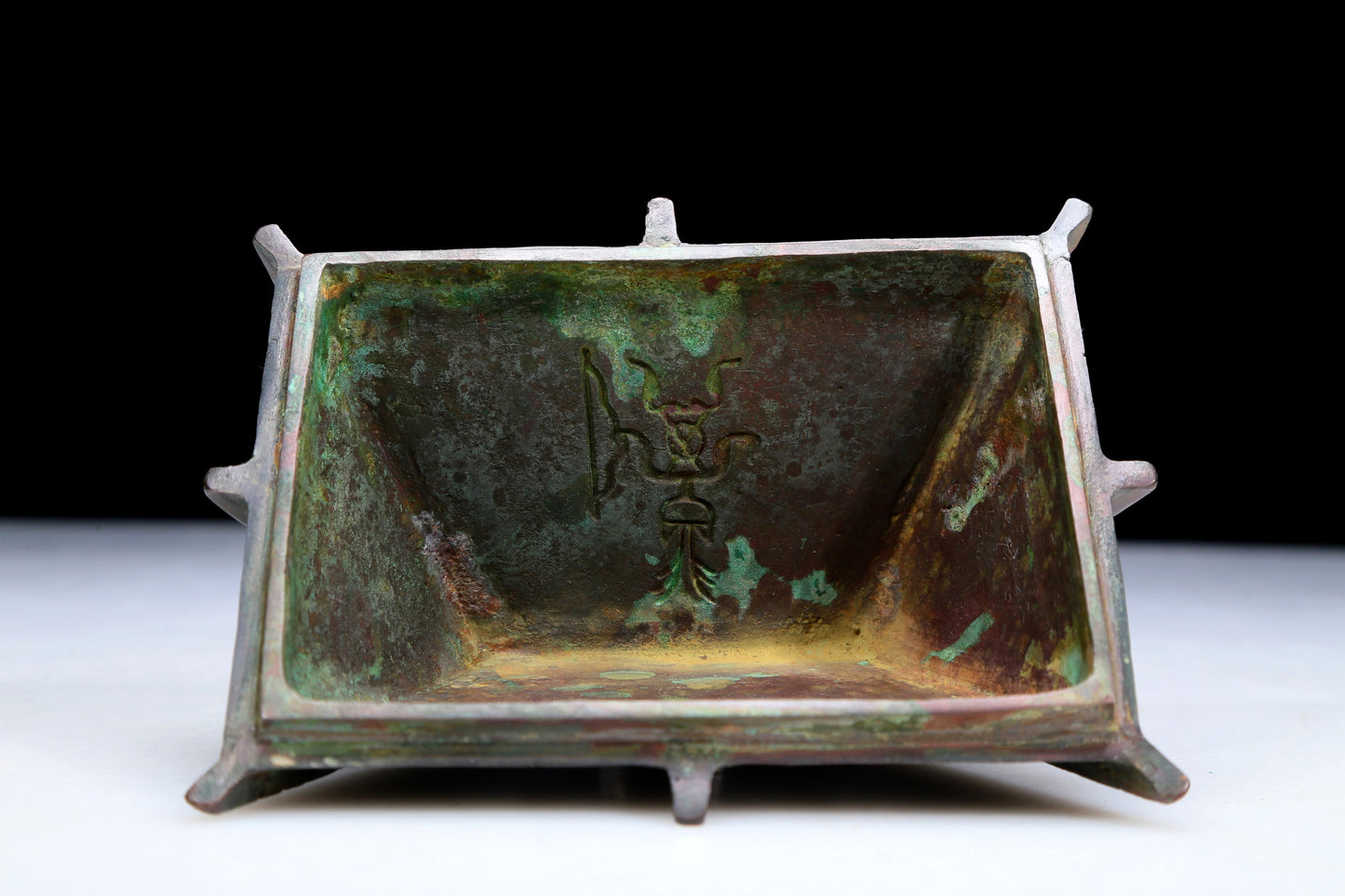 An Archaic Bronze 'Animal Mask' Jar With Inscriptions