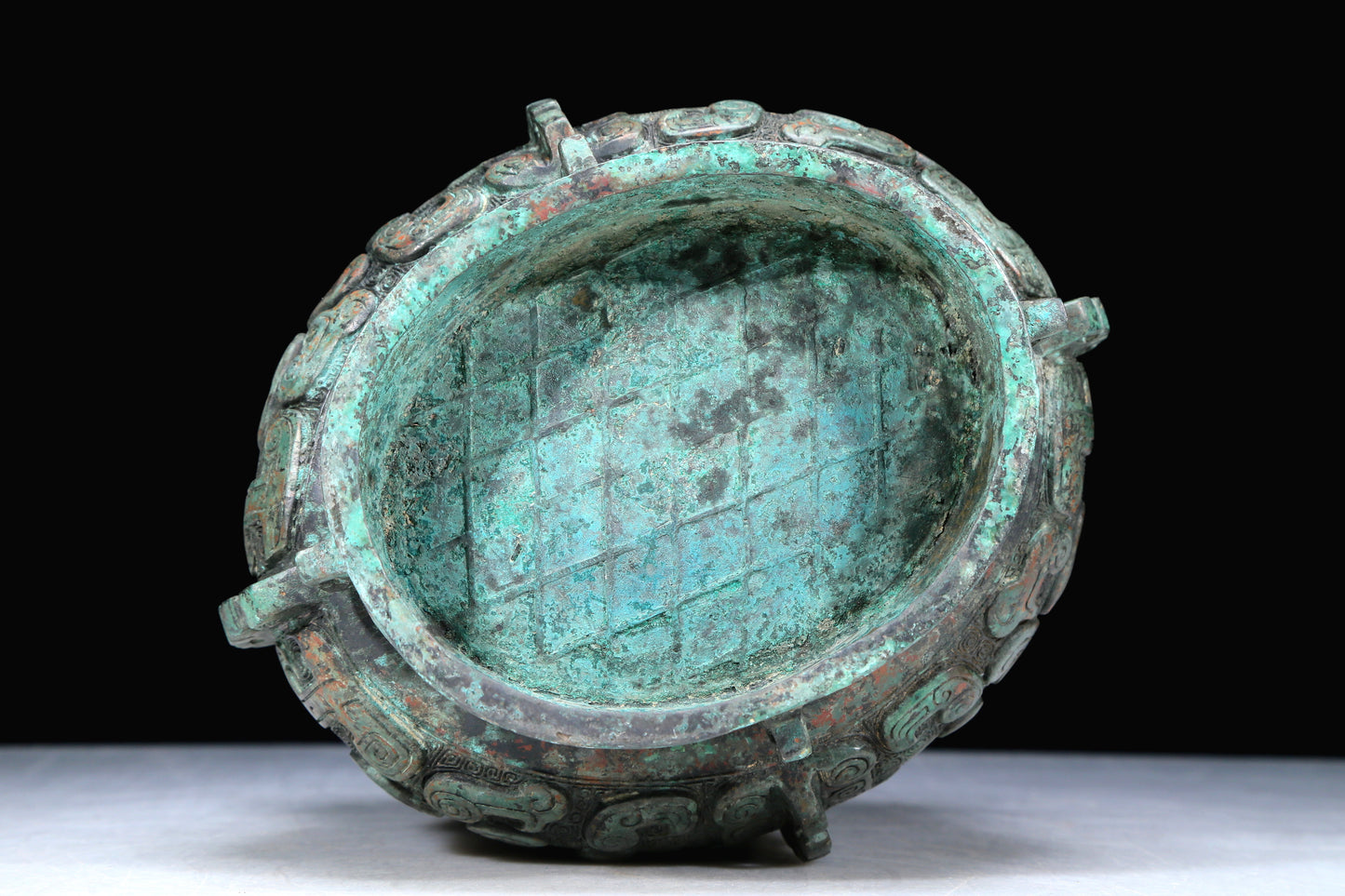 An Archaic Bronze 'Animal Mask' Jar With Inscriptions