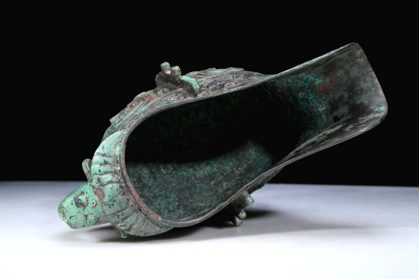 An Archaic Bronze 'Animal Mask' Ewer And Cover With Inscriptions