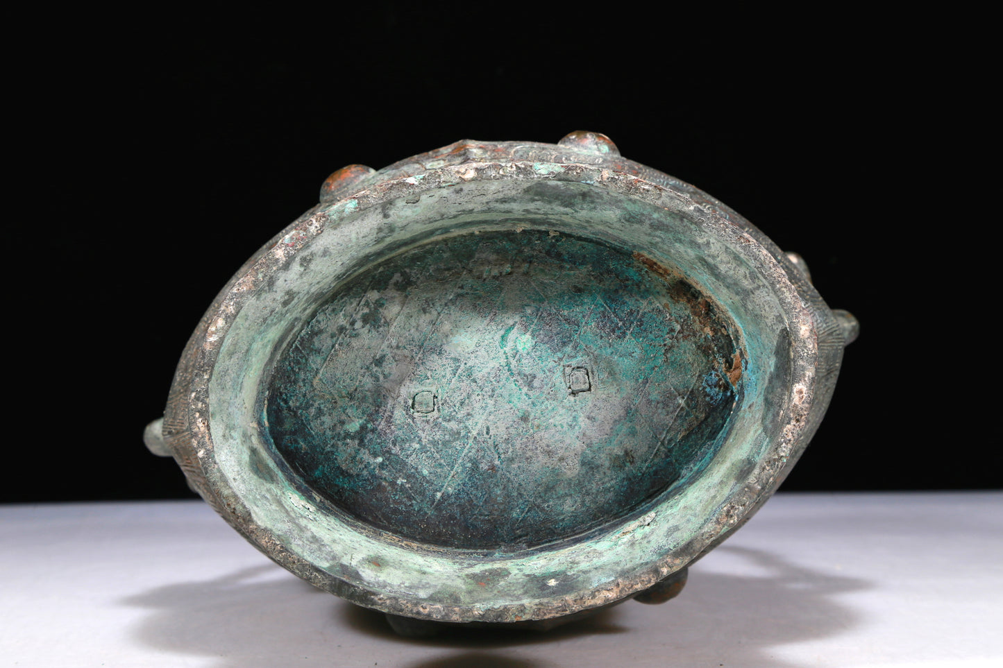 A Wonderful Bronze 'Animal Mask' Jar With Inscriptions And An Overhead Handle