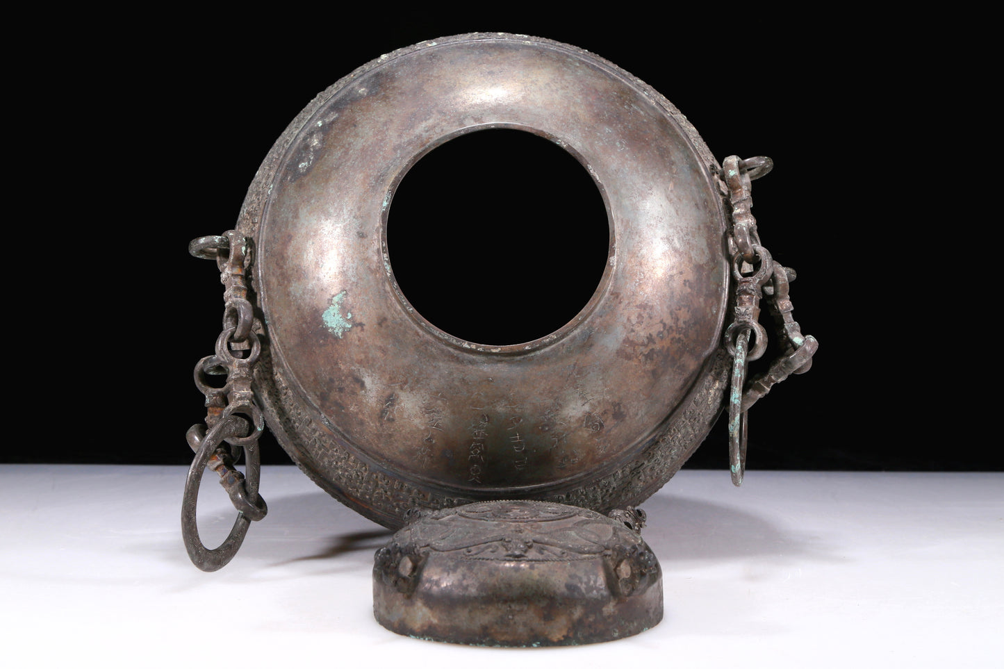 An Excellent Bronze 'Dragon' Jar With Inscriptions