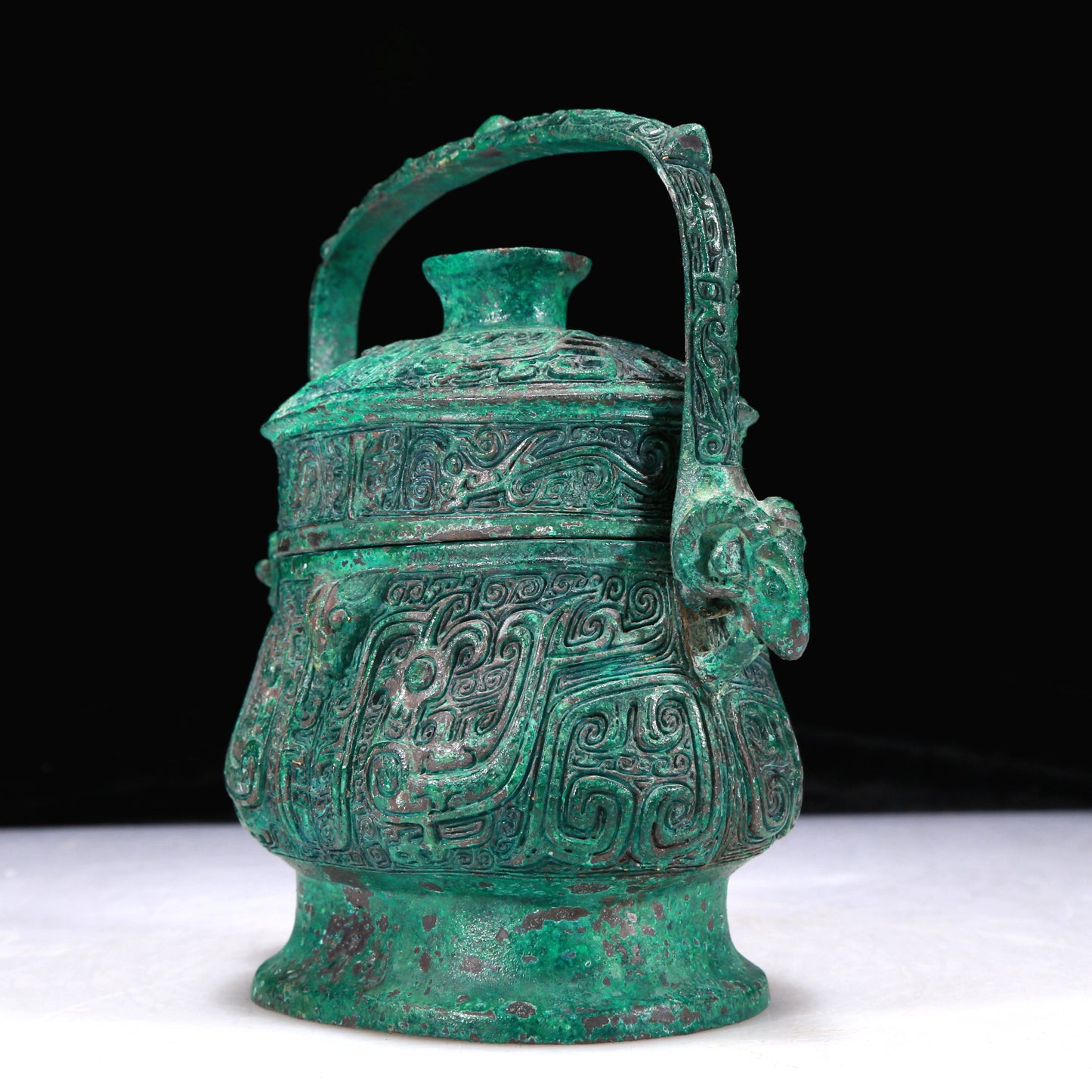 An Excellent Bronze 'Mythical Bird' Ram-Handled Jar With Inscriptions