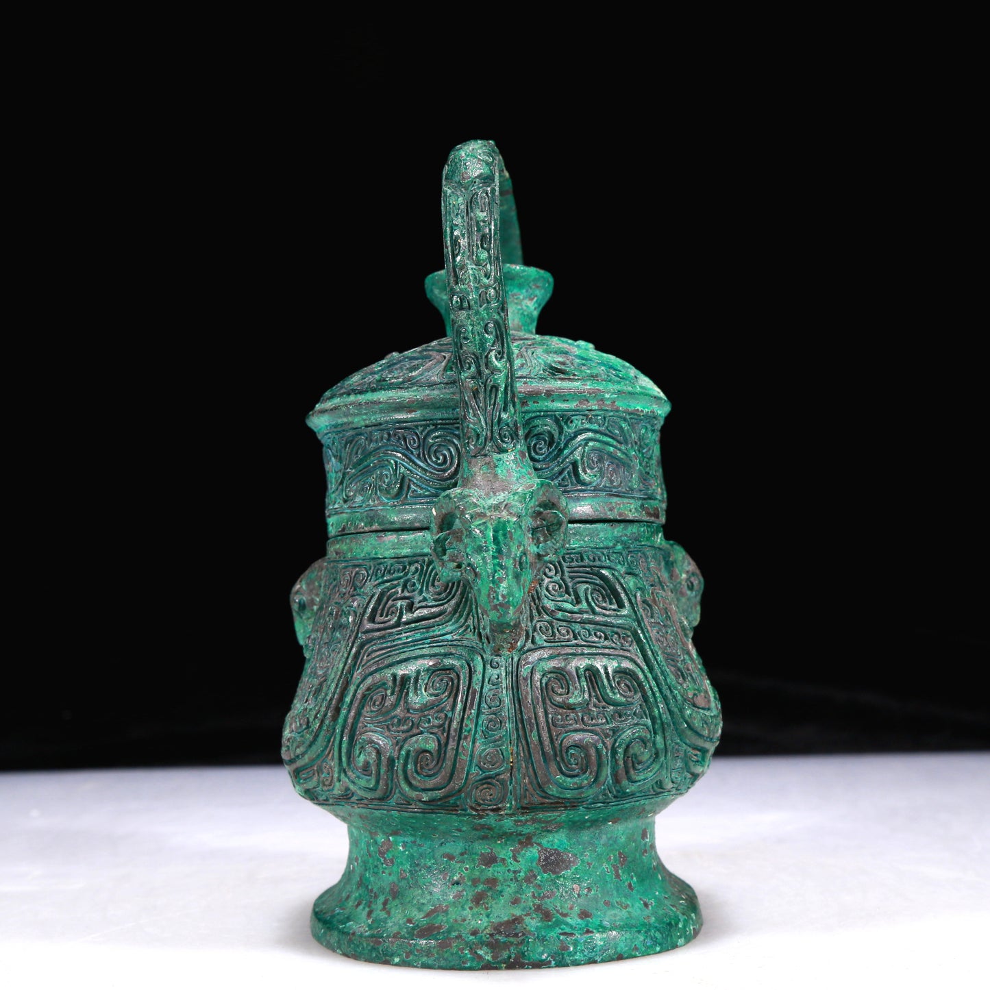An Excellent Bronze 'Mythical Bird' Ram-Handled Jar With Inscriptions