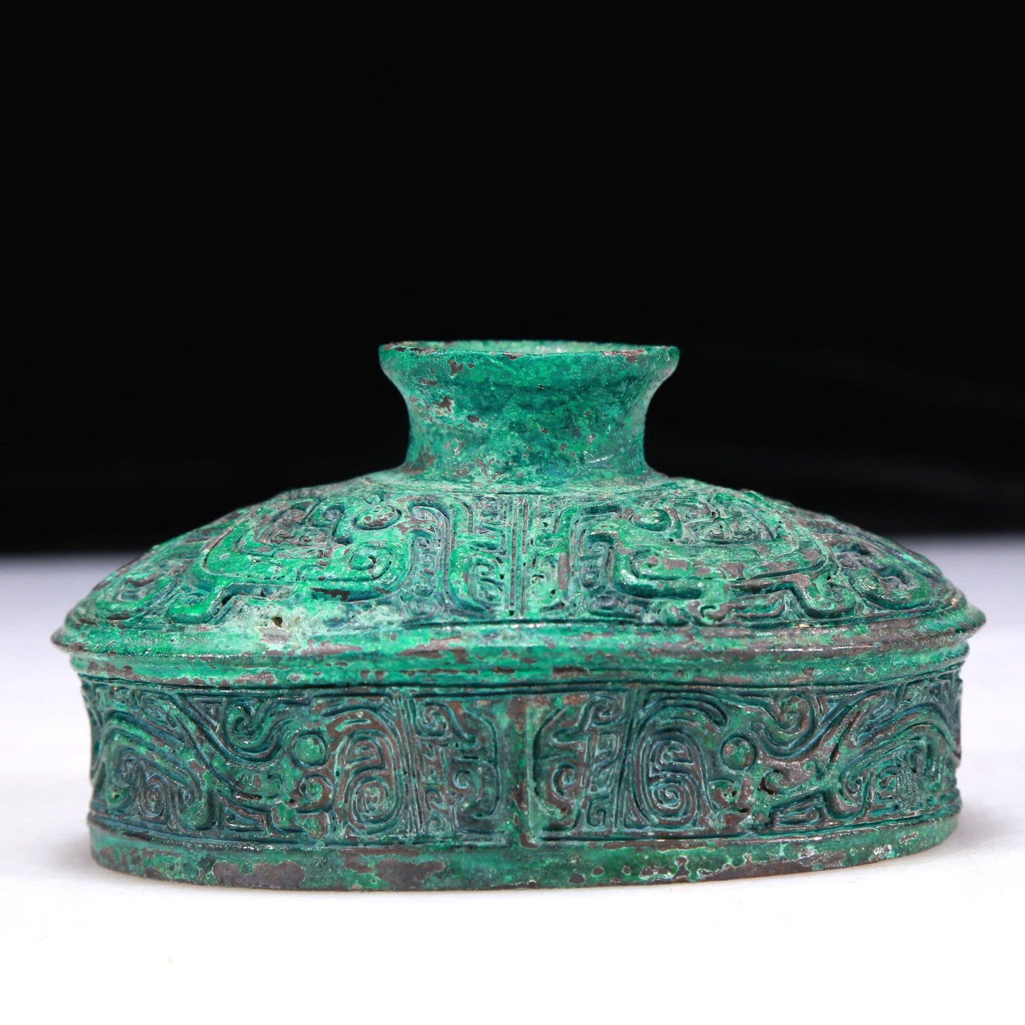 An Excellent Bronze 'Mythical Bird' Ram-Handled Jar With Inscriptions