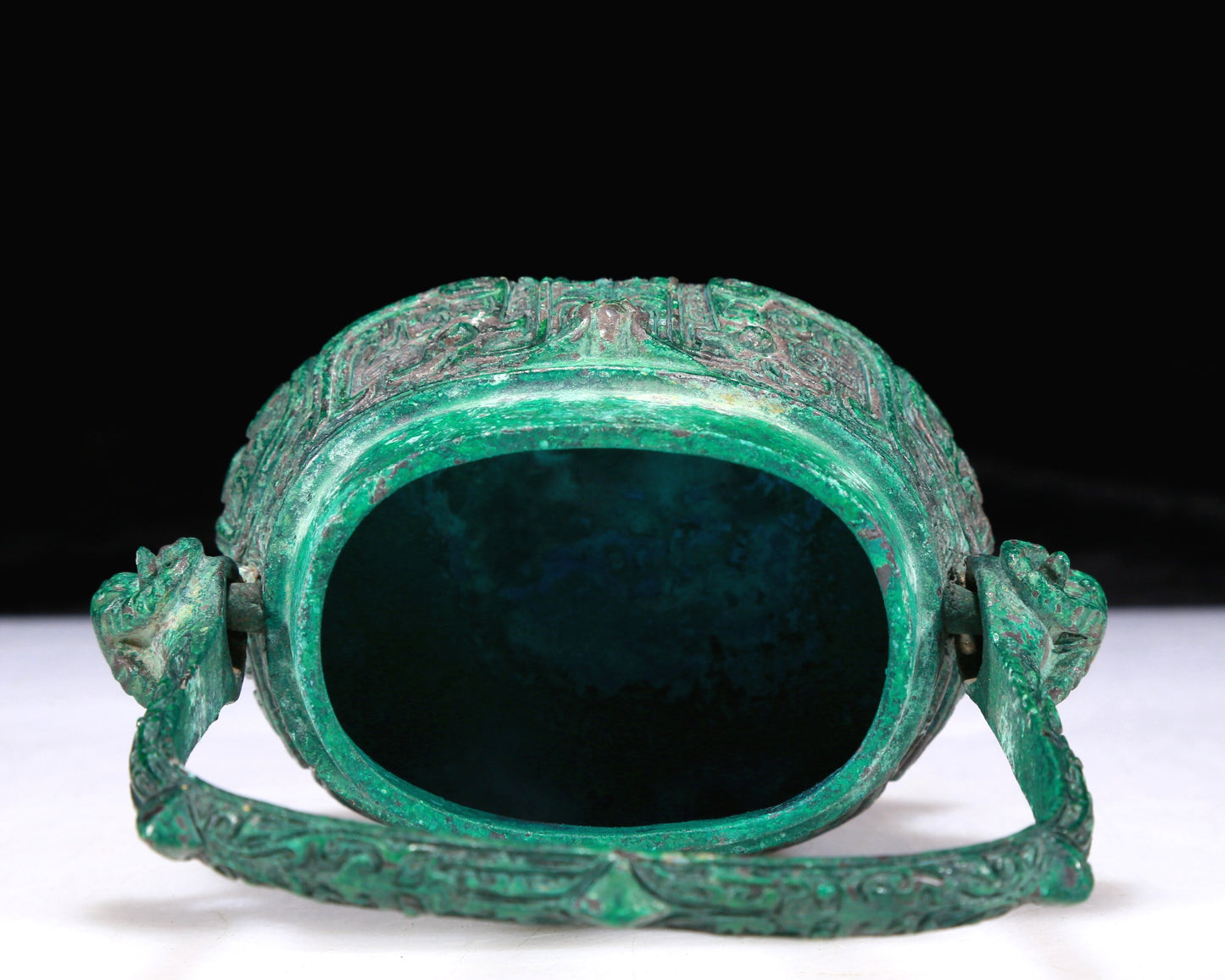 An Excellent Bronze 'Mythical Bird' Ram-Handled Jar With Inscriptions