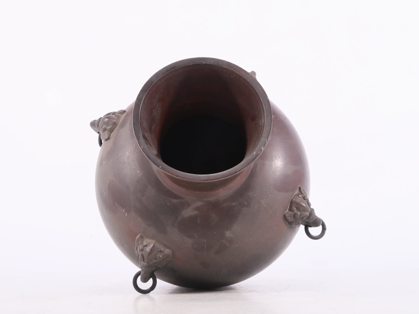 An exquisite bronze animal ear bottle
