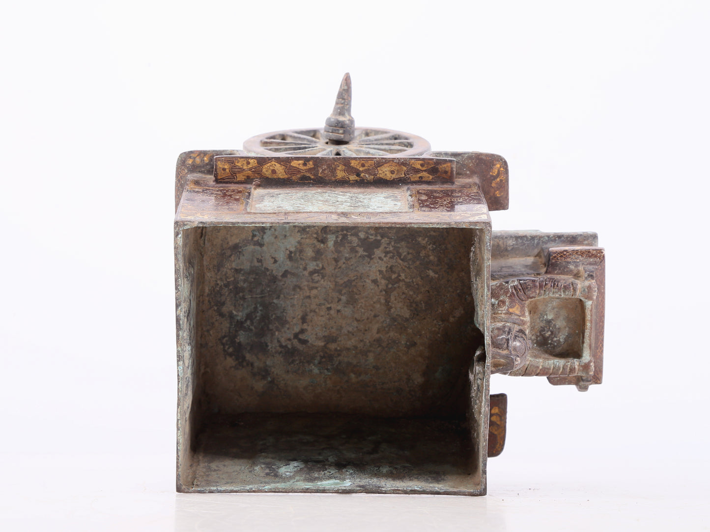 An Exquisite Bronze Gold& Silver-Mounted Carriage Decoration