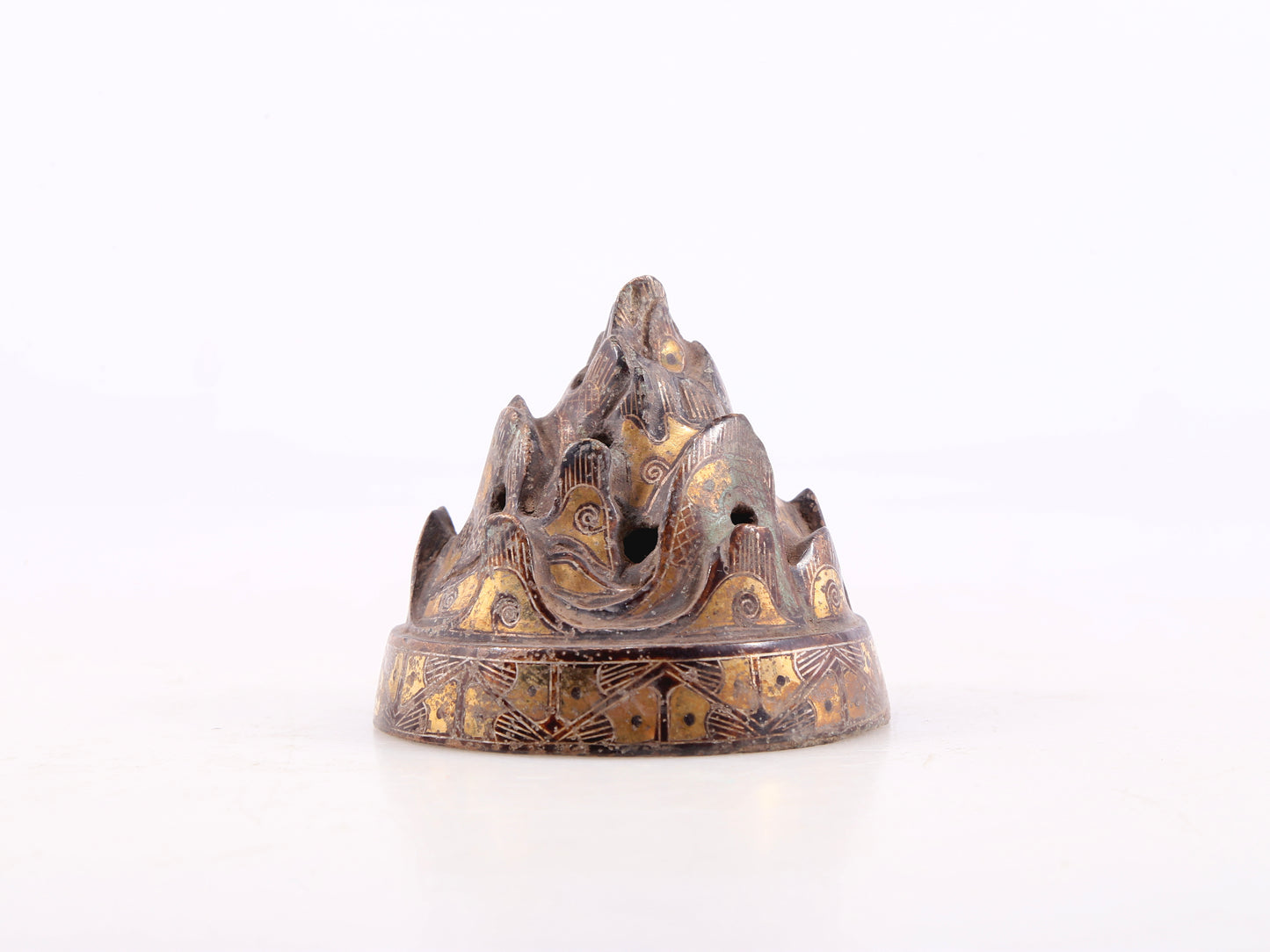 An exquisite bronze censer with gold and silver phoenix and floral patterns