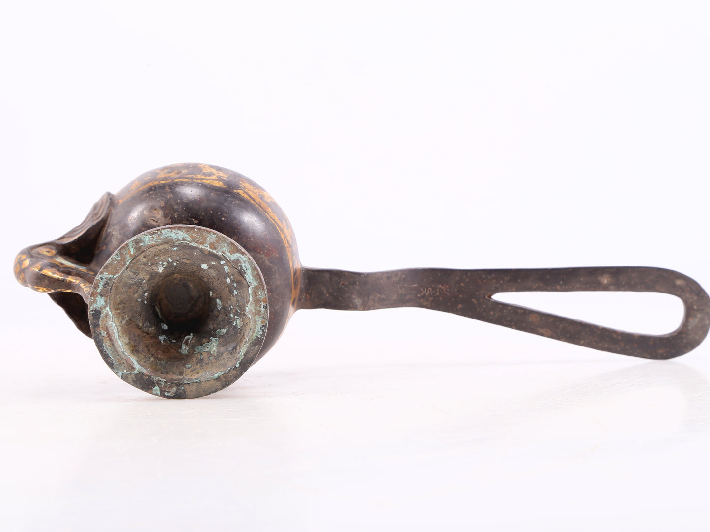 An exquisite bronze censer with gold and silver phoenix and floral patterns