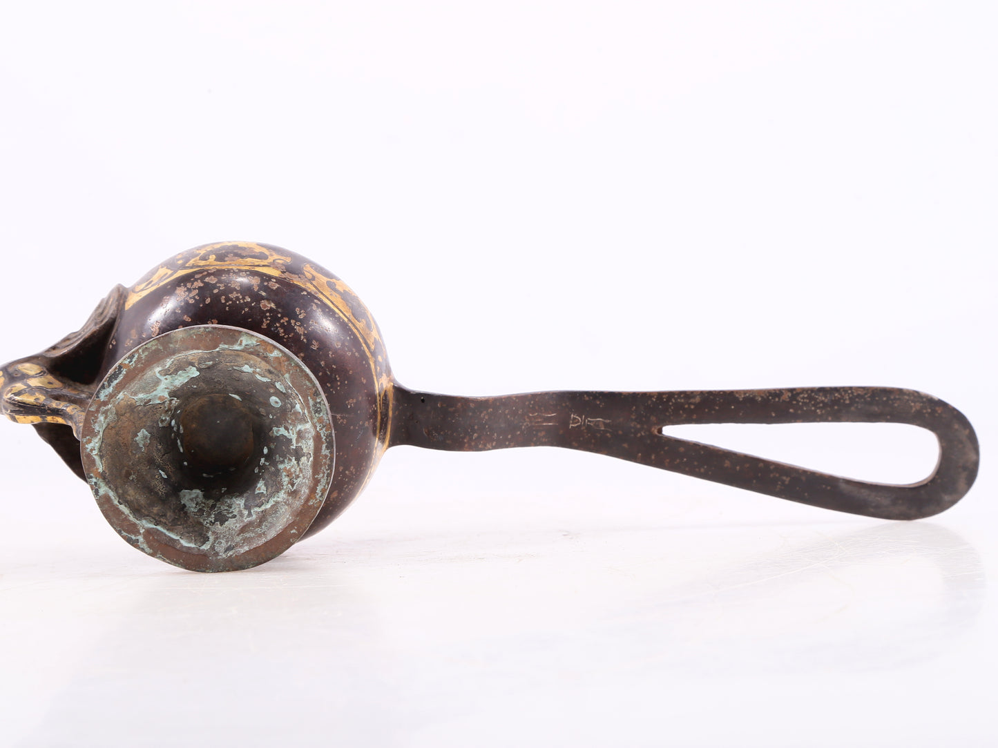 An exquisite bronze censer with gold and silver phoenix and floral patterns