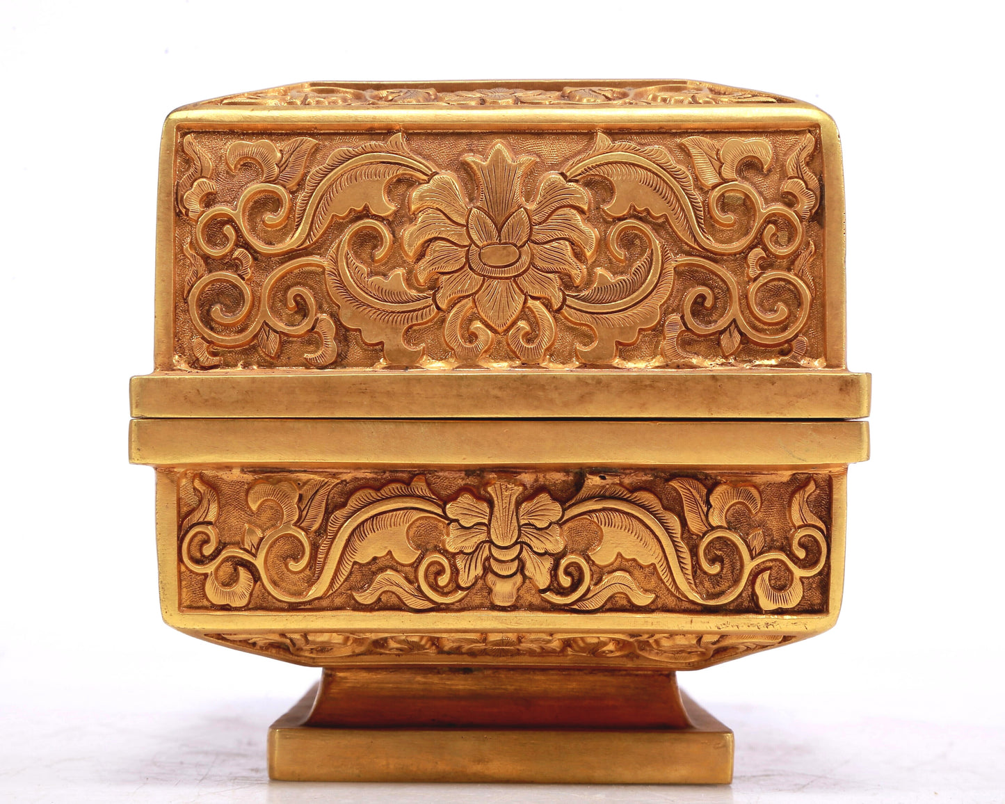 Wonderful Gilt-Bronze 'Scrolling Lotus' Box