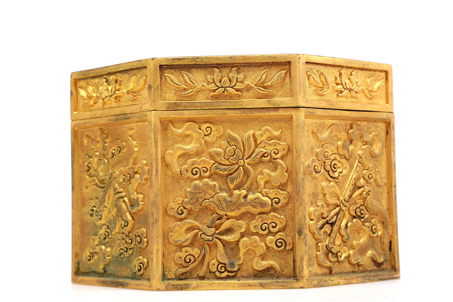 A Wonderful Gilt-Bronze 'Auspicious Cloud& Weapons Of The Eight Immortals' Box