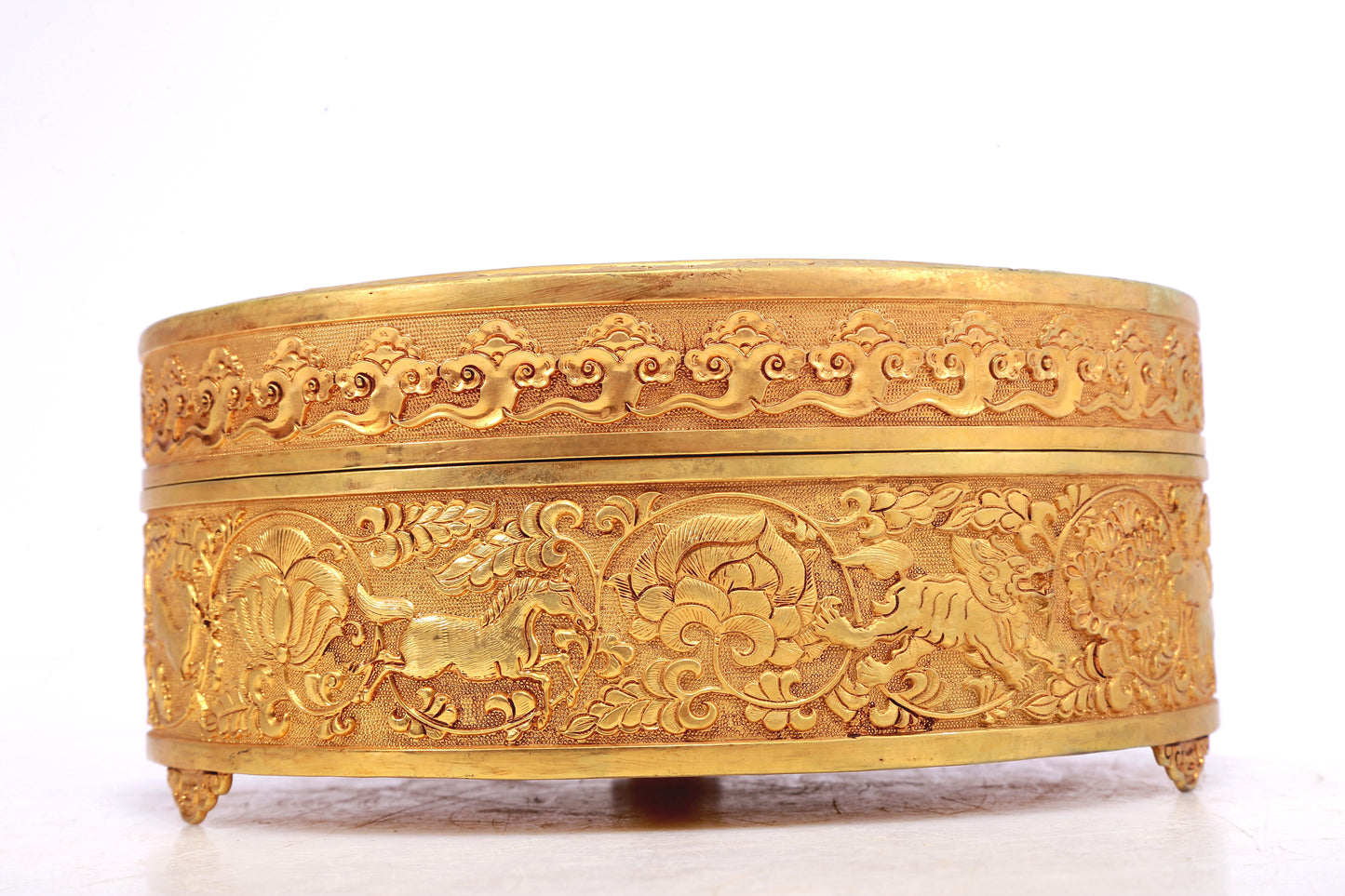 A Wonderful Gilt-Bronze 'Scrolling Lotus& Phoenix' Tripod Box