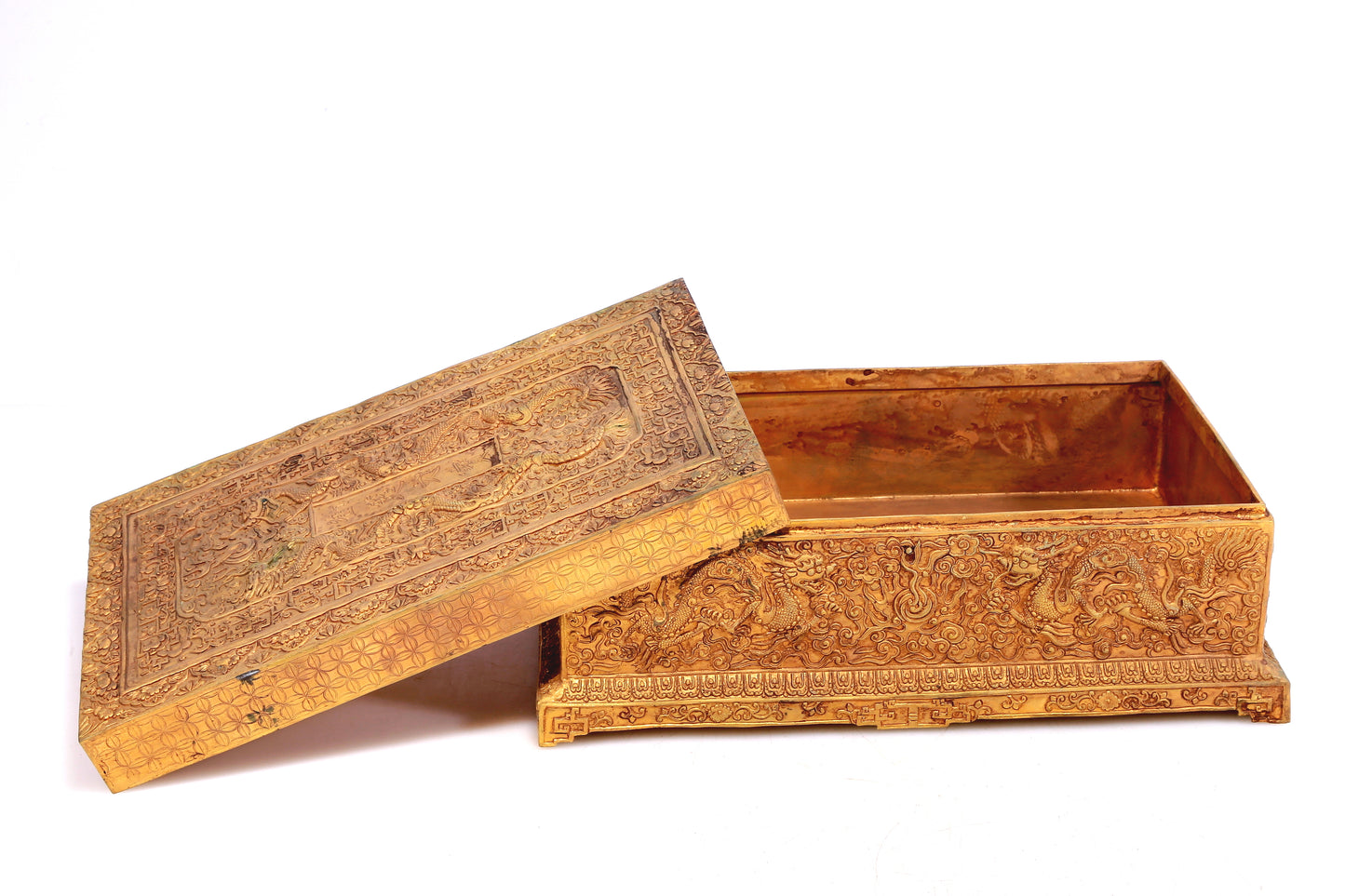 A Wonderful Gilt-Bronze 'Dragon& Auspicious Cloud' Box