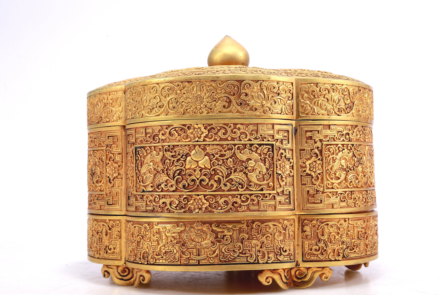 A Wonderful Gilt-Bronze 'Dragon& Auspicious Cloud' Box