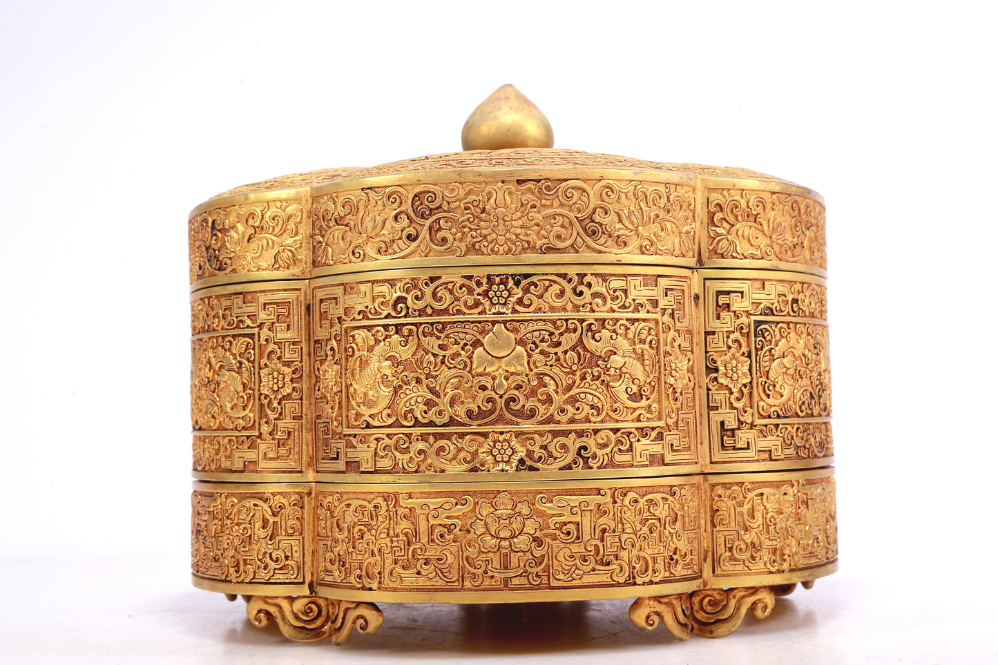 A Wonderful Gilt-Bronze 'Dragon& Auspicious Cloud' Box