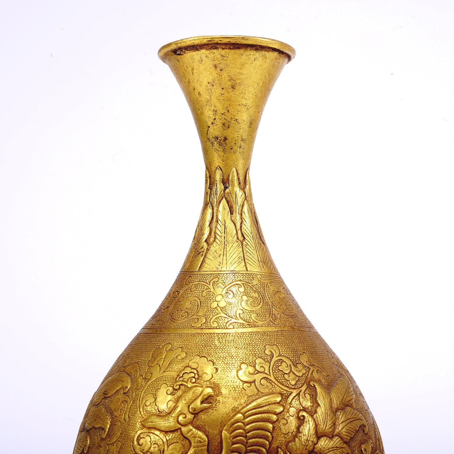 An Excellent Gilt-Bronze 'Scrolling Lotus& Phoenix' Vase