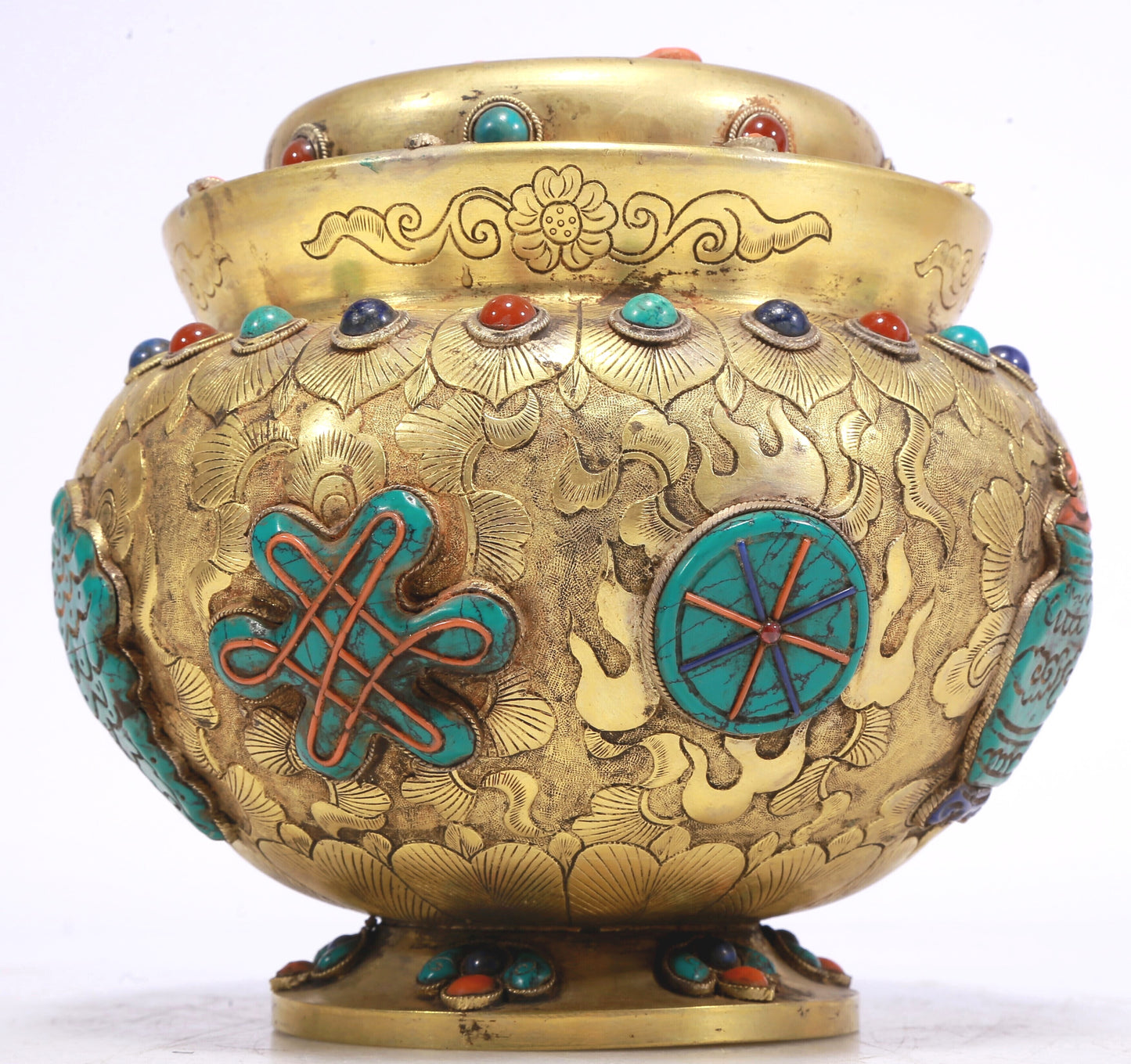 An Excellent Gilt-Bronze Gem-Inlaid 'Weapons Of The Eight Immortals' Jar And Cover