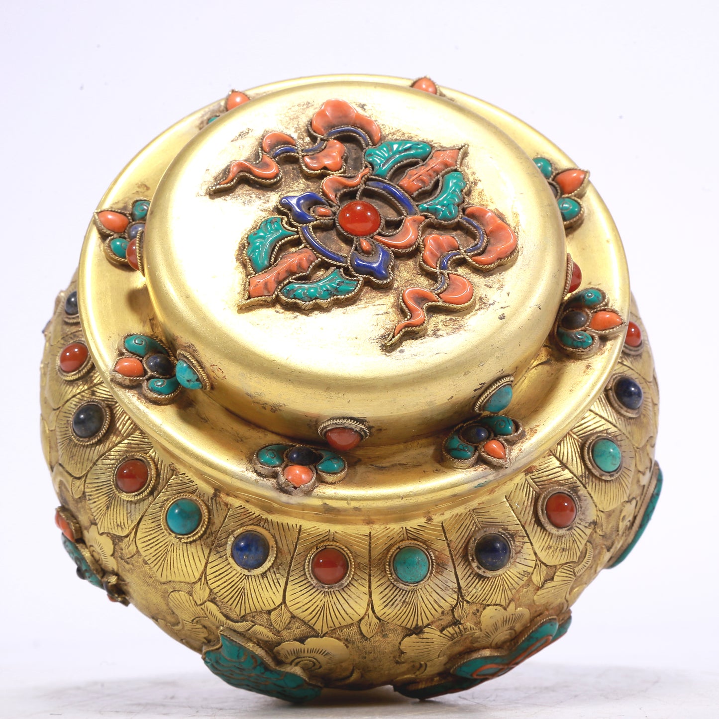 An Excellent Gilt-Bronze Gem-Inlaid 'Weapons Of The Eight Immortals' Jar And Cover