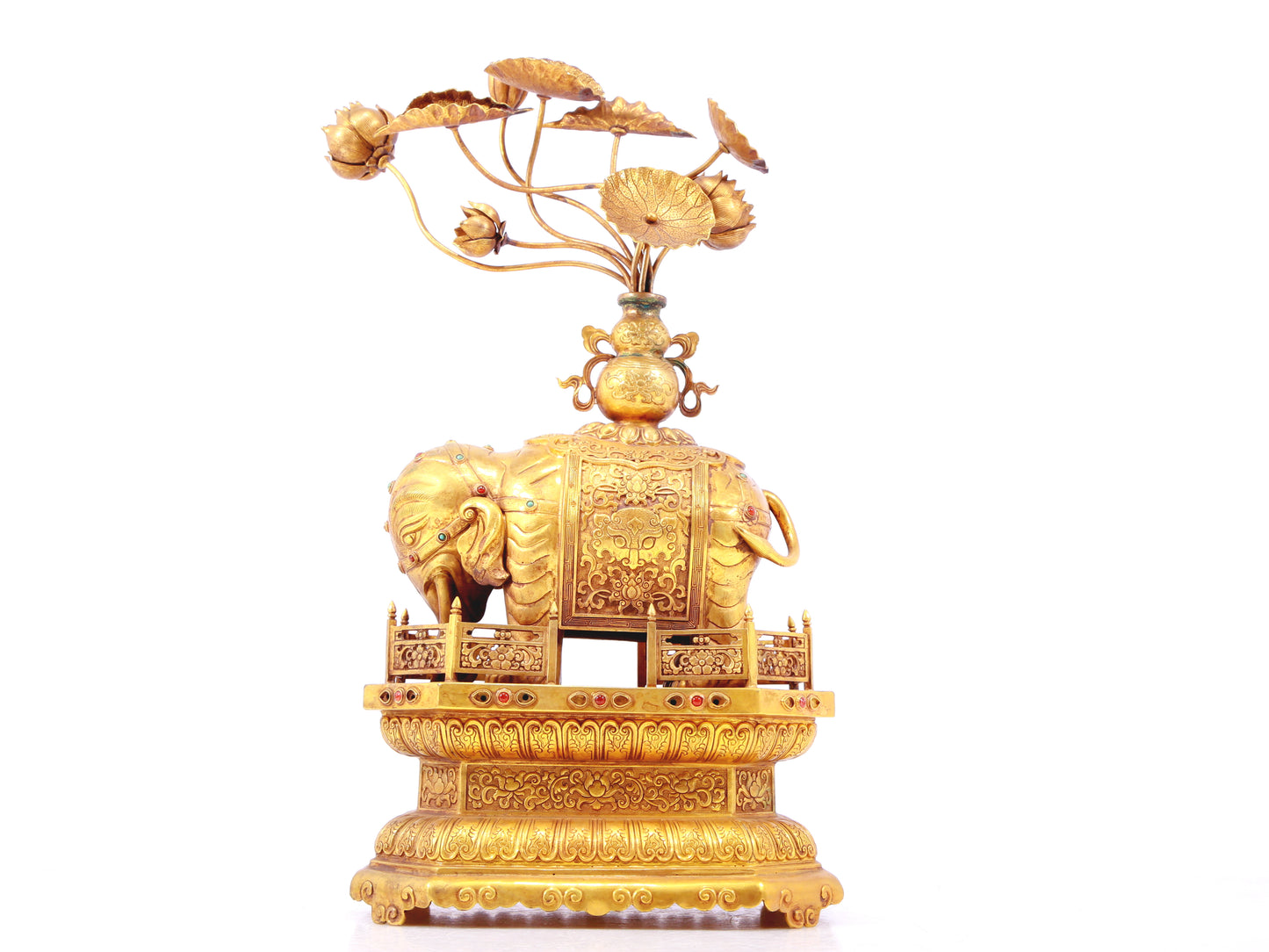 A pair of precious gilt bronze elephant ornaments