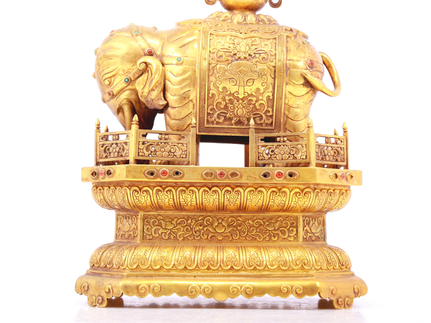 A pair of precious gilt bronze elephant ornaments