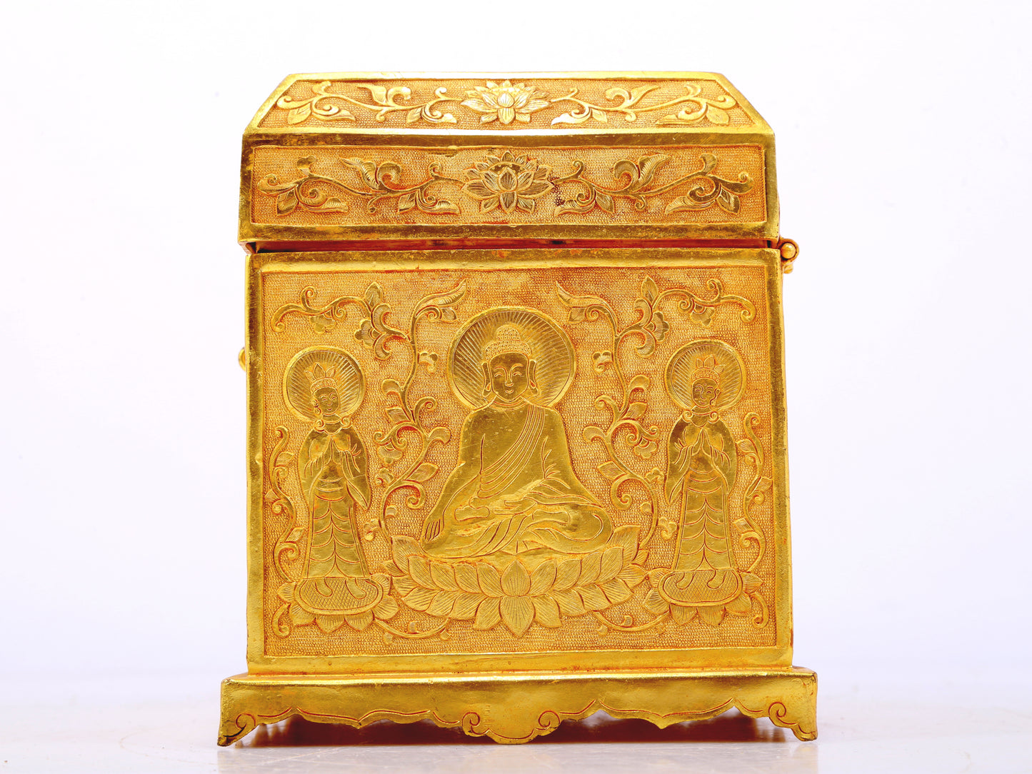 An exquisite gilt bronze image box of Gautama Buddha