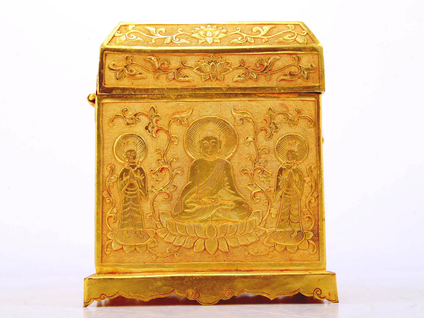 An exquisite gilt bronze image box of Gautama Buddha