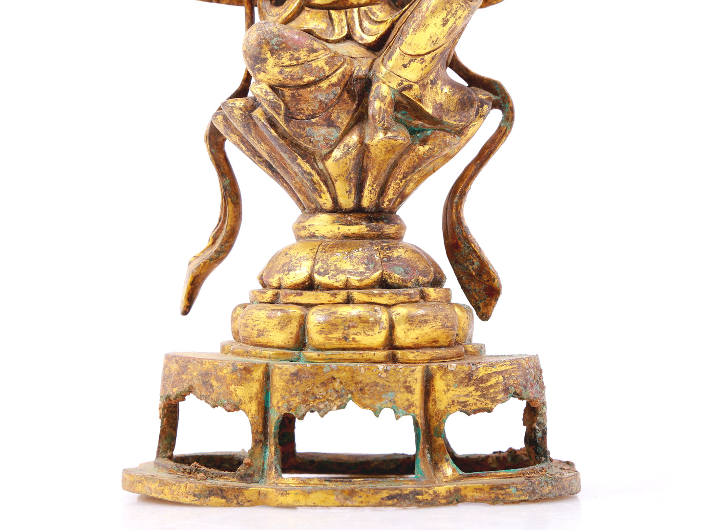 A sacred gilt bronze statue of Guanyin