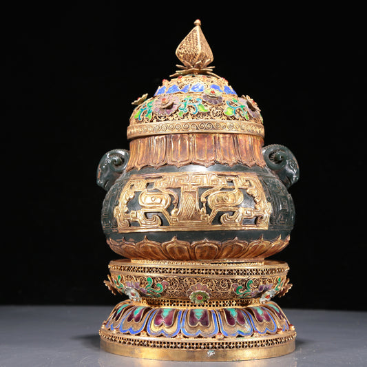 A Precious Jasper Gold-Mounted 'Animal Mask' Ram-Handled Jar With A Gilt-Silver Blueing 'Flower' Cover And Stand