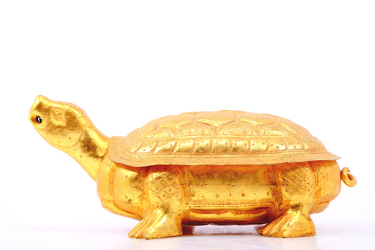 An exquisite gilt bronze animal-shaped box