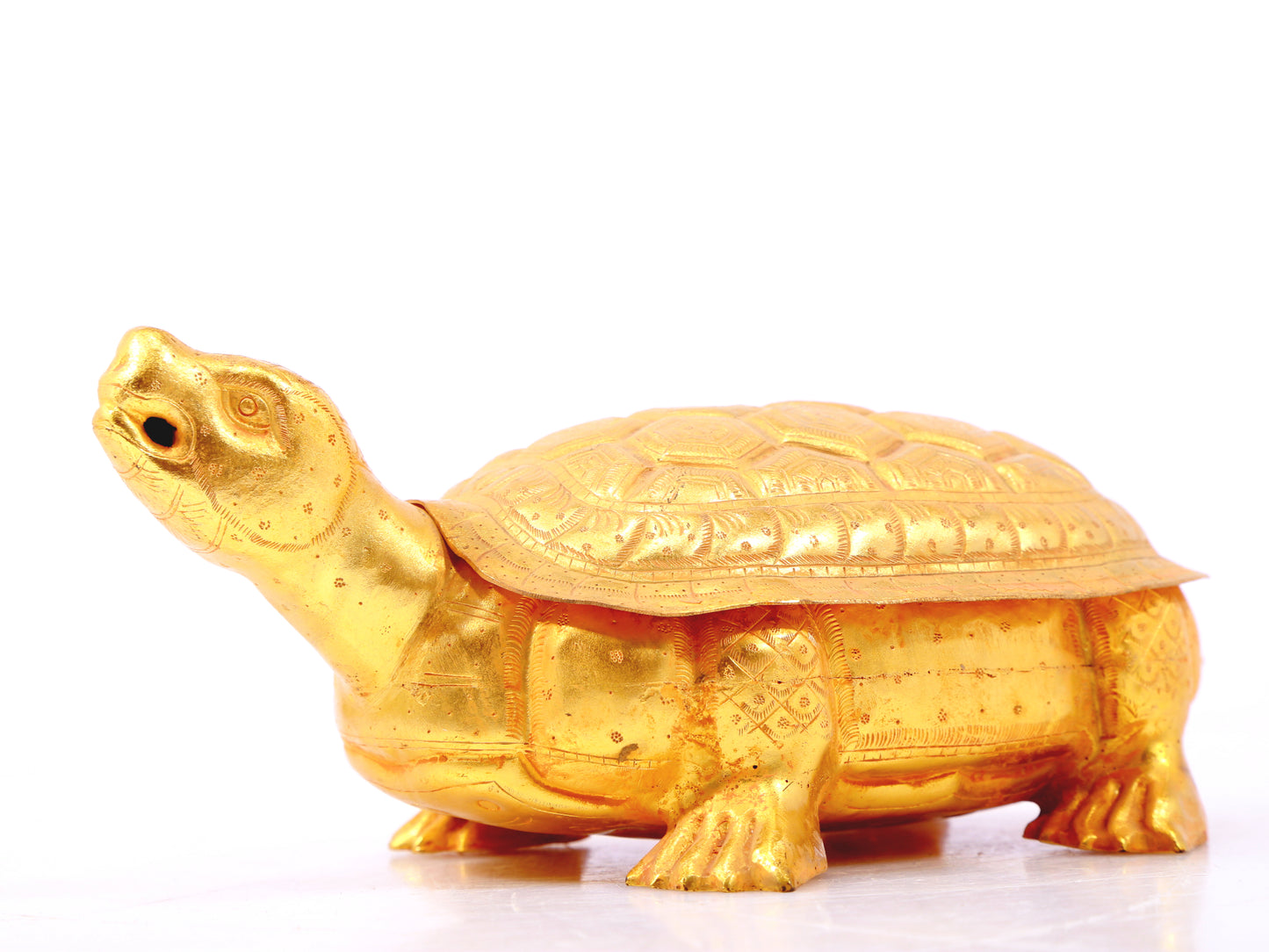 An exquisite gilt bronze animal-shaped box