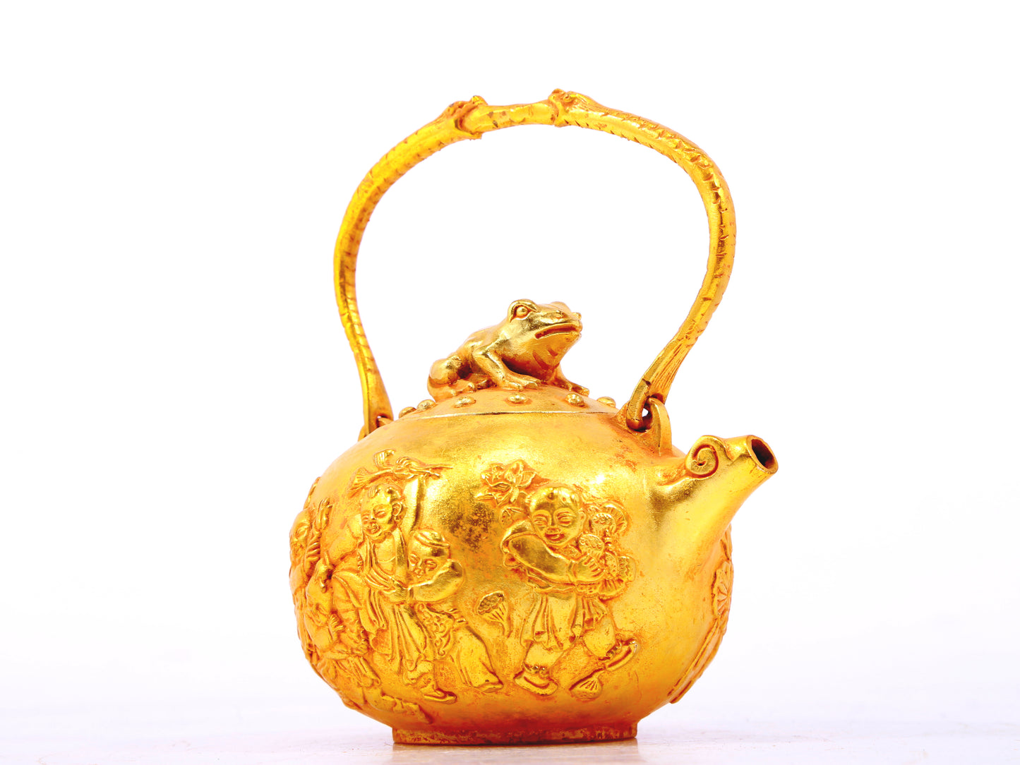 An exquisite gilt bronze figure holds a pot,