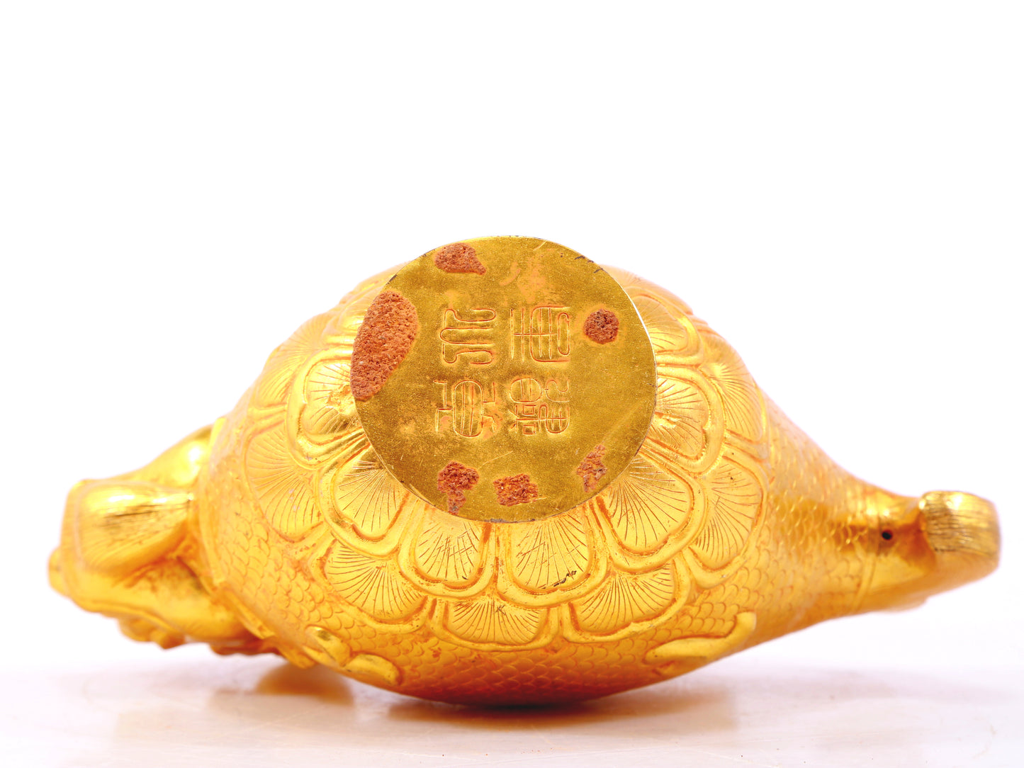 An exquisite gilt bronze vase with auspicious animal patterns,