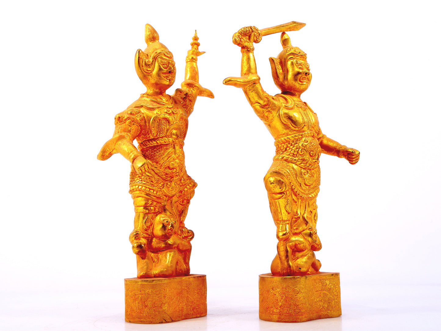 A group of solemn gilt bronze statues of the Heavenly King