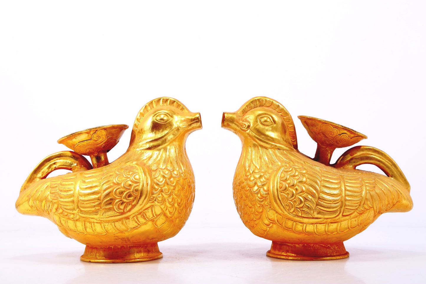 A pair of exquisite gilt bronze bird-shaped ewers