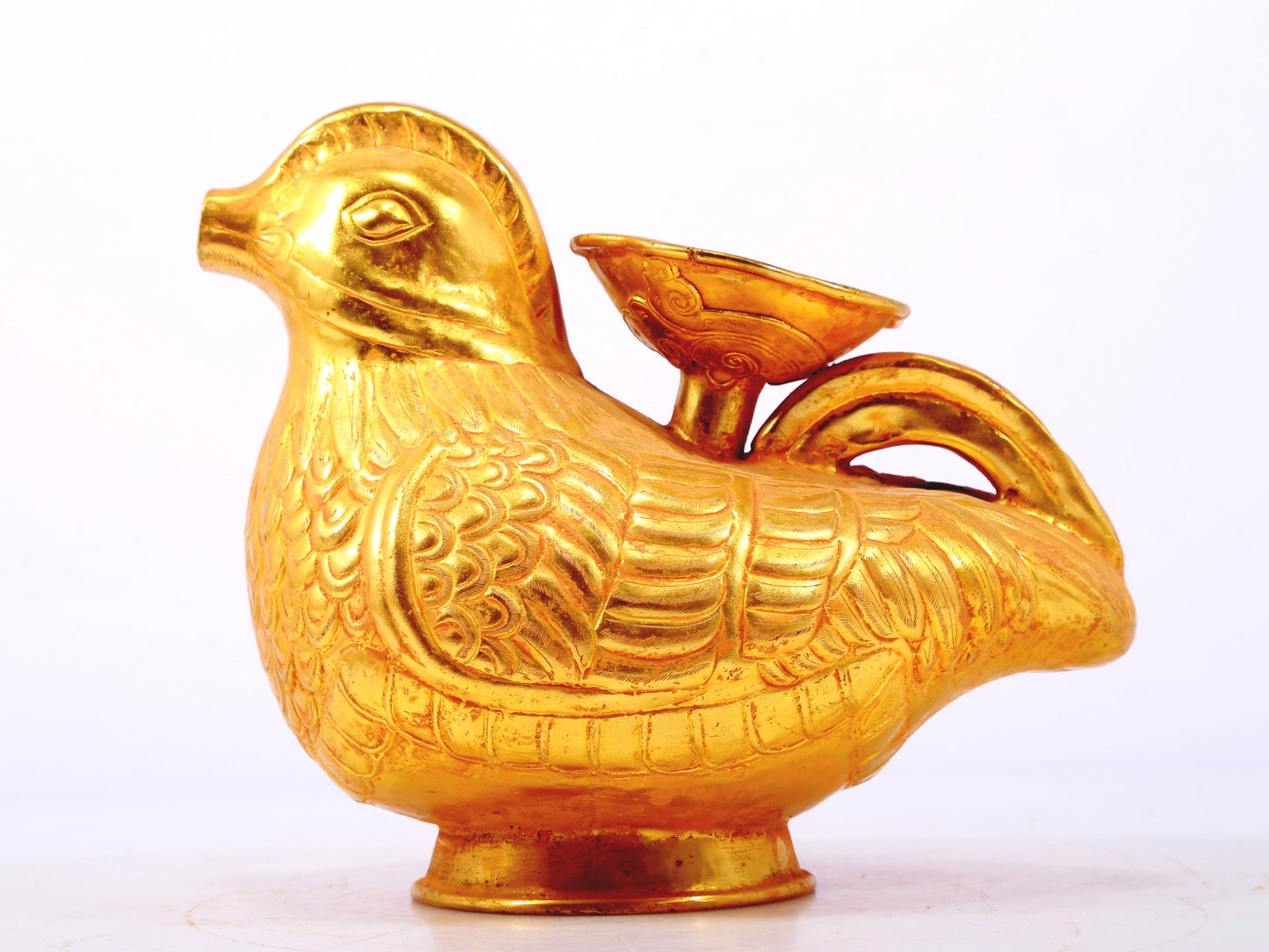 A pair of exquisite gilt bronze bird-shaped ewers