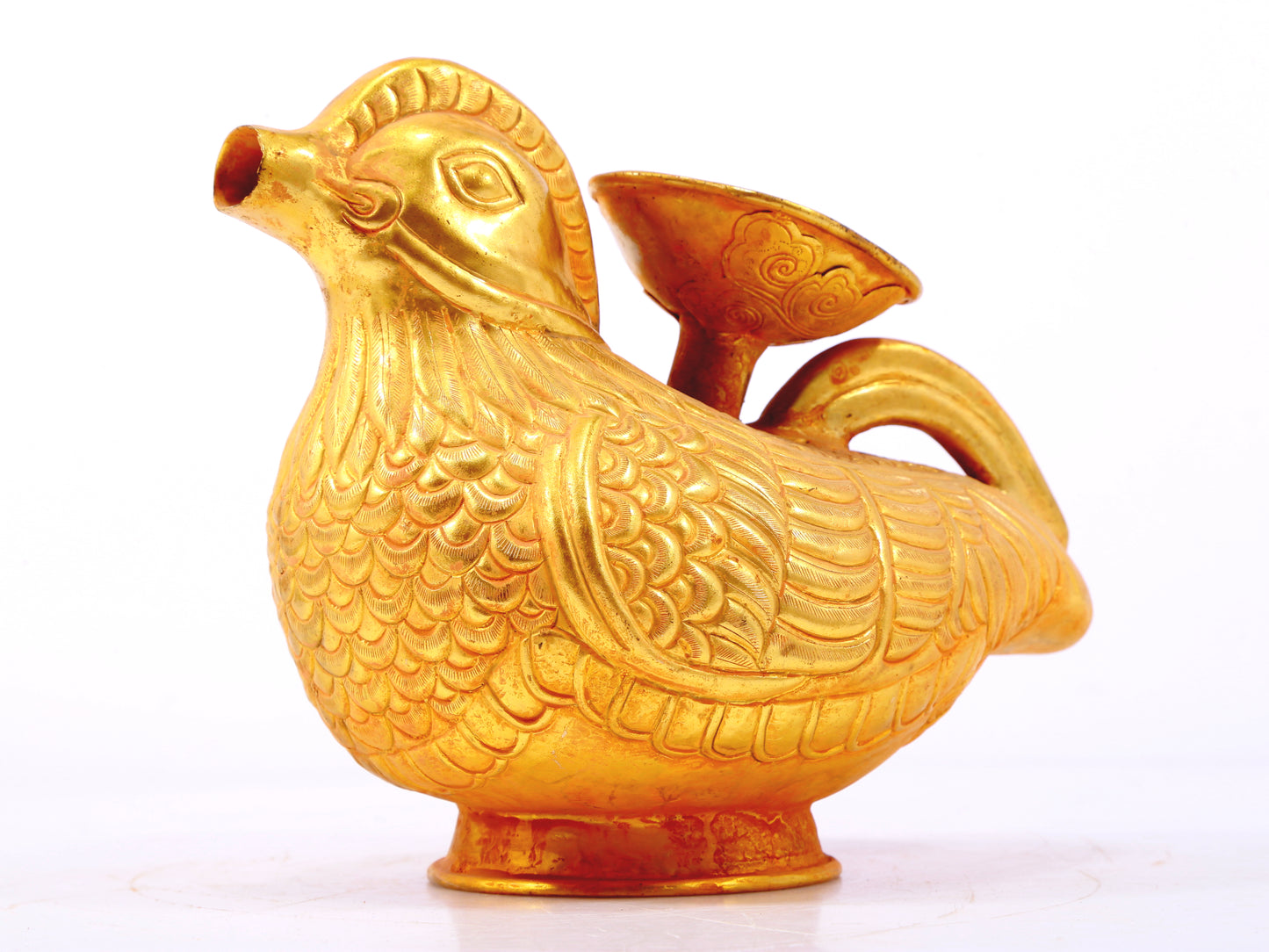 A pair of exquisite gilt bronze bird-shaped ewers