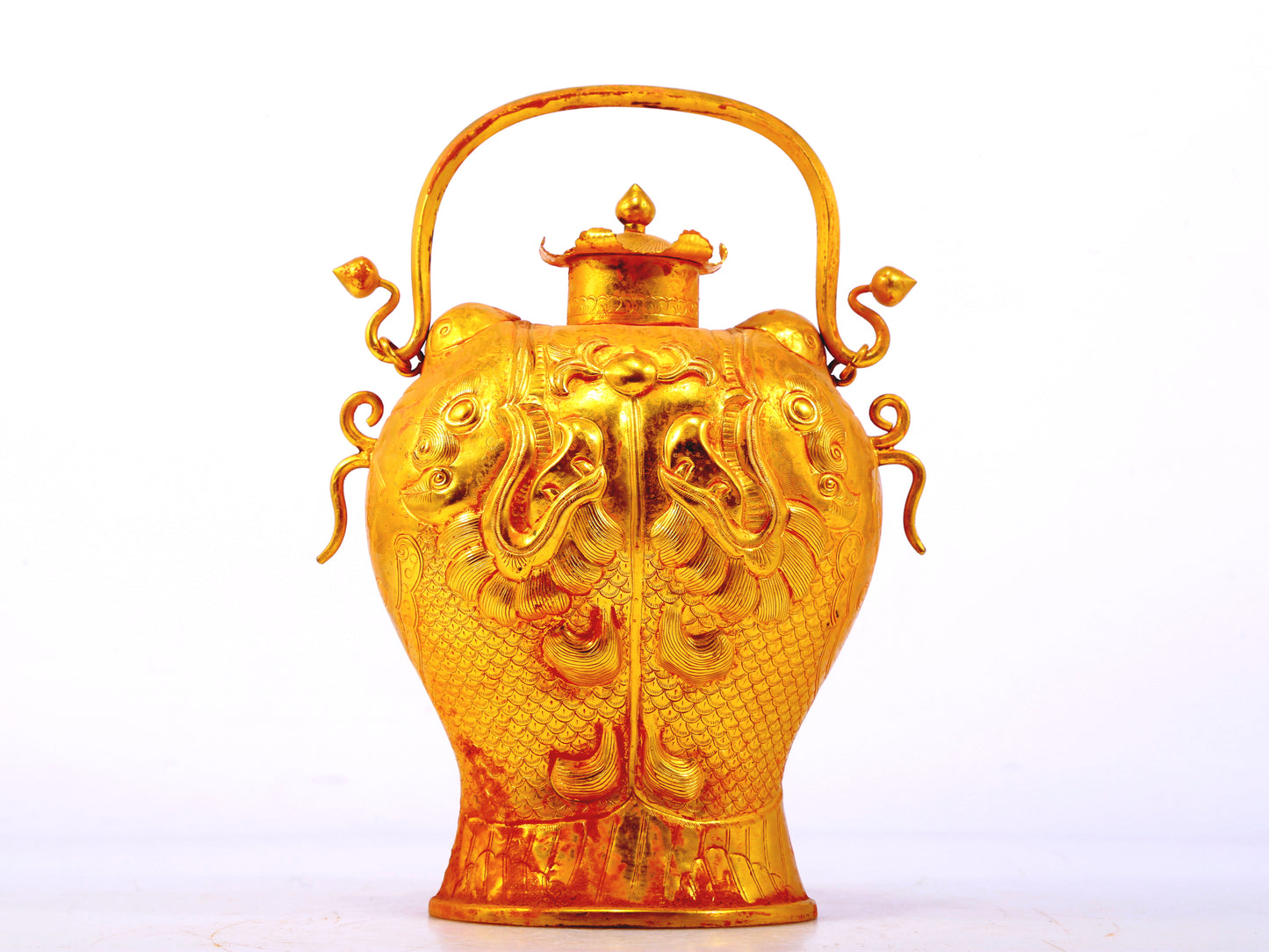 An exquisite gilt bronze fish-shaped bottle,