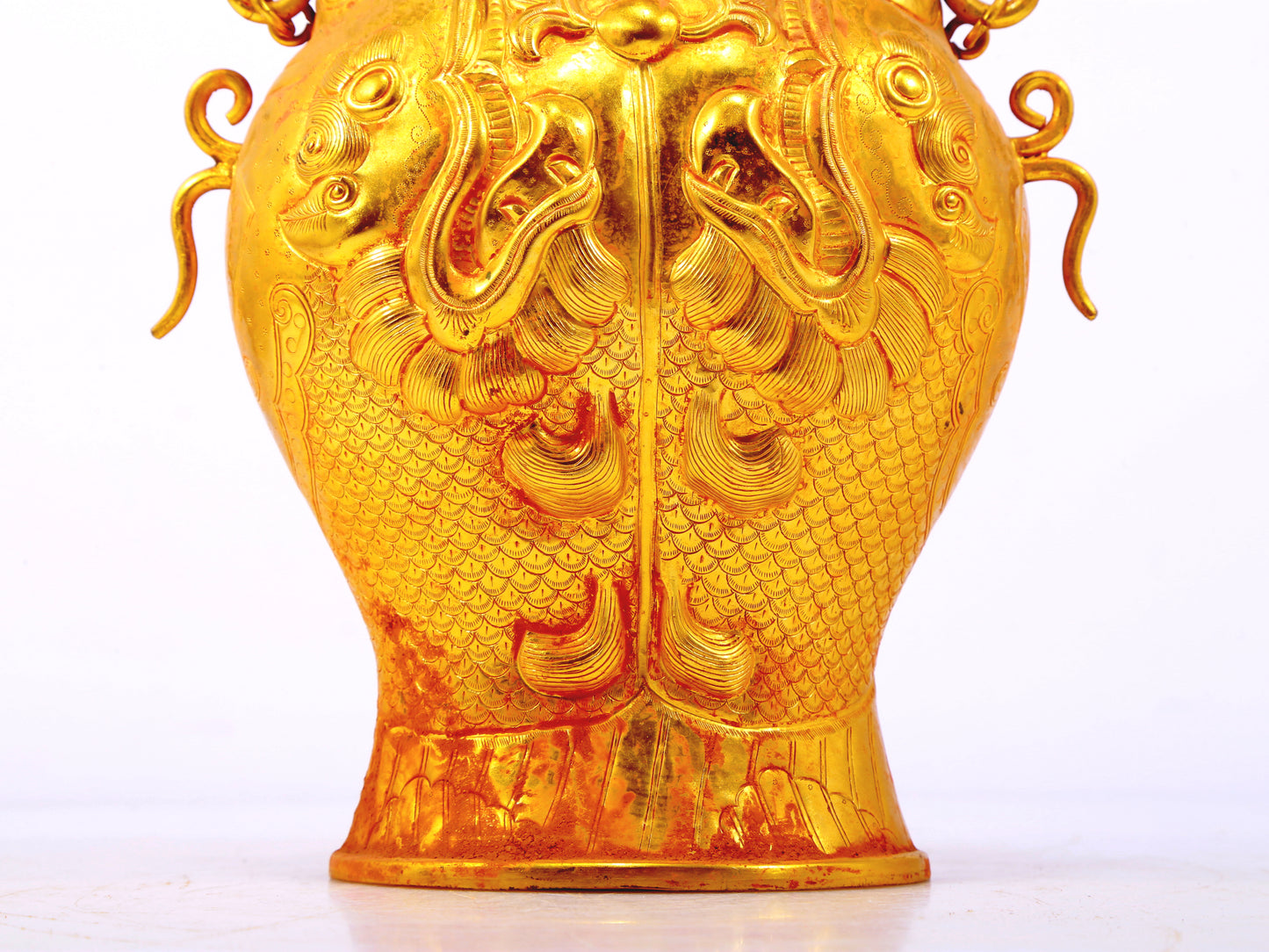 An exquisite gilt bronze fish-shaped bottle,