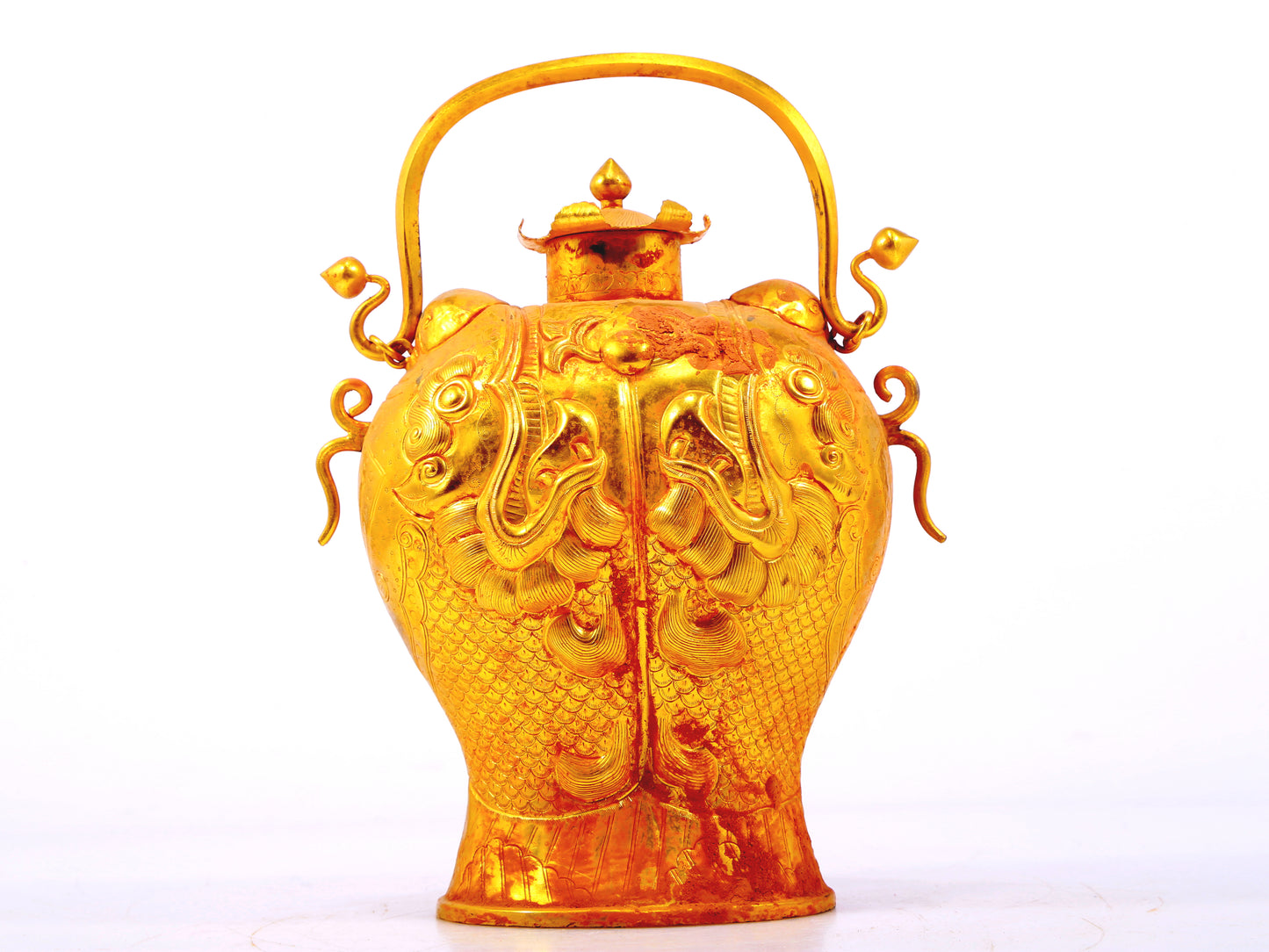 An exquisite gilt bronze fish-shaped bottle,