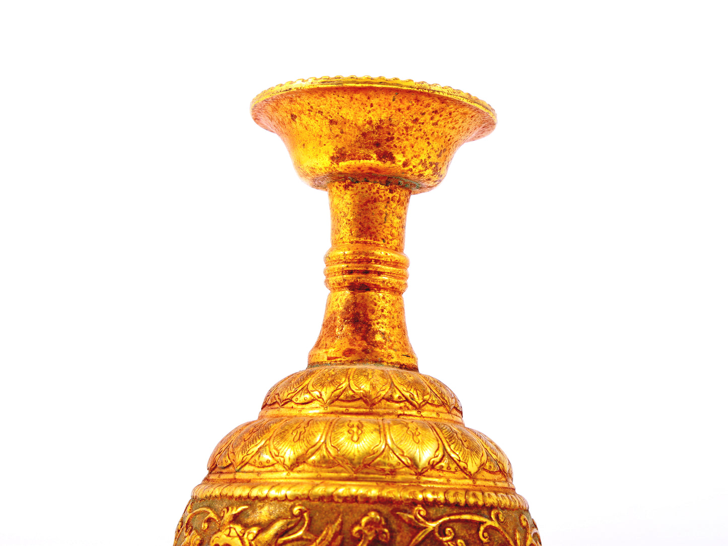 An exquisite gilt bronze vase with lotus and phoenix patterns wrapped around branches