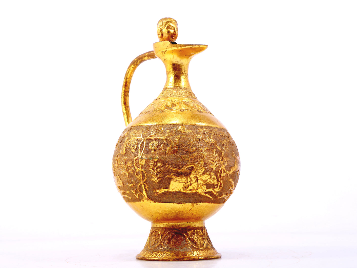 An exquisite gilt bronze hunting ewer