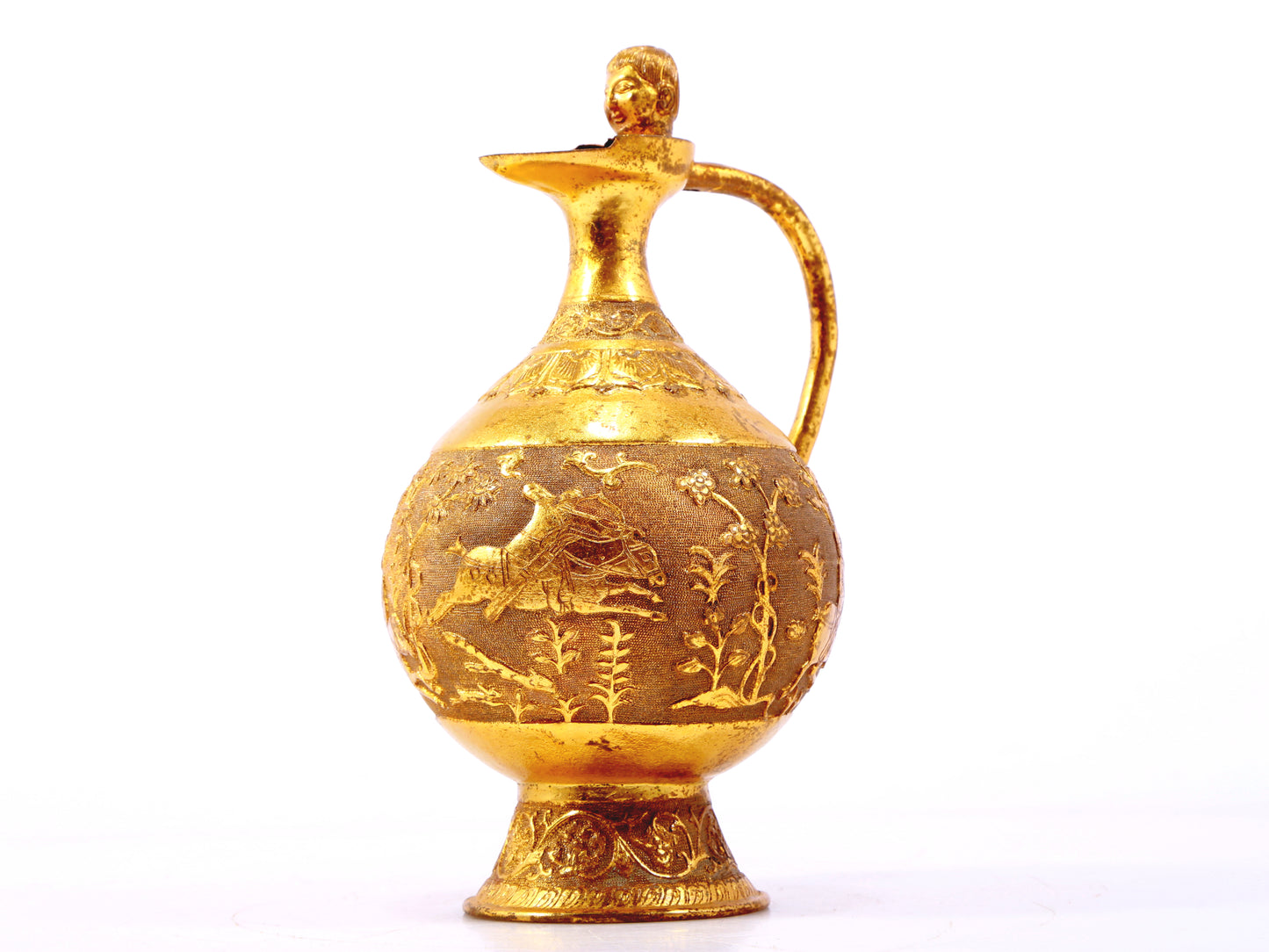 An exquisite gilt bronze hunting ewer