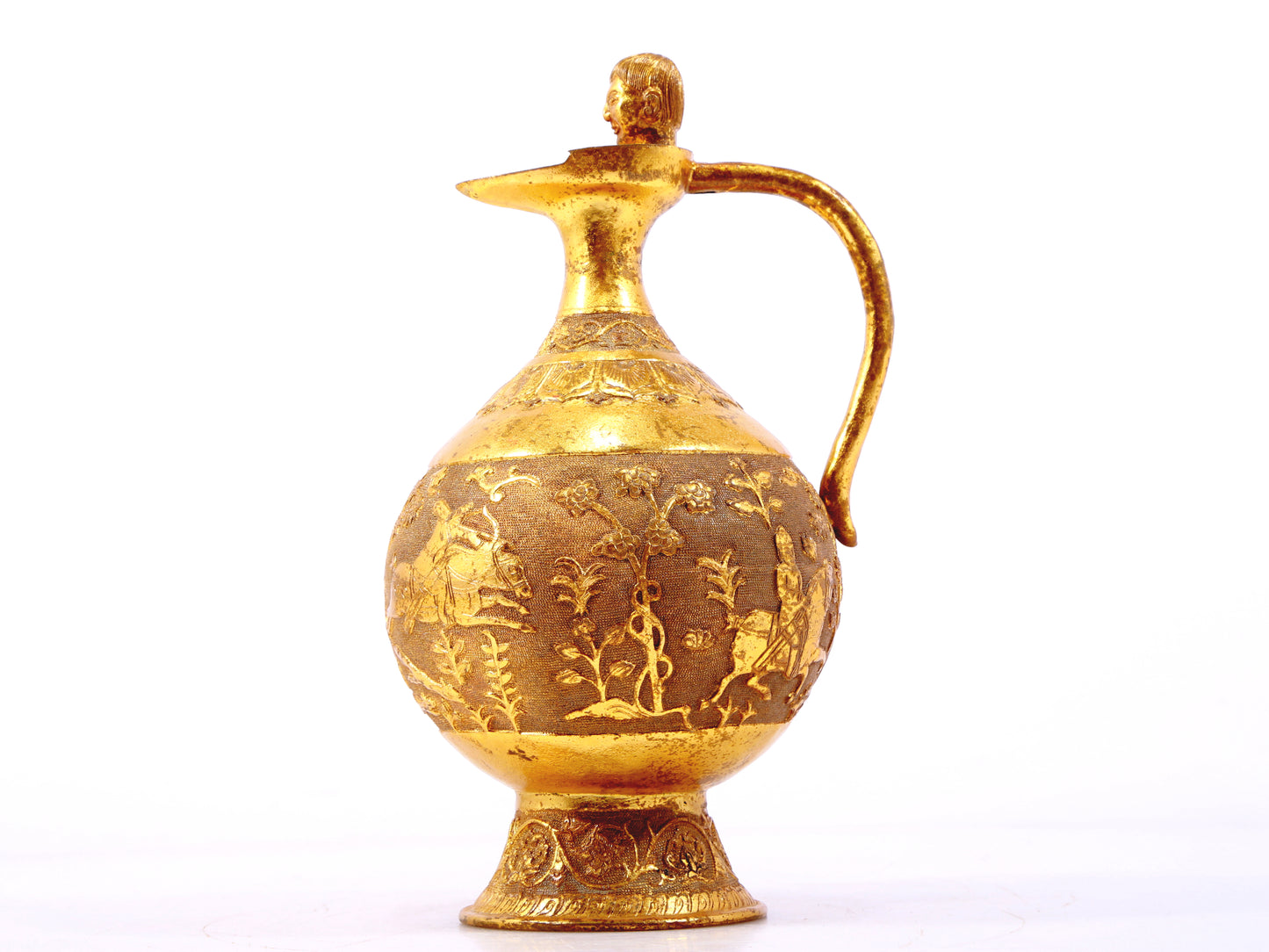 An exquisite gilt bronze hunting ewer