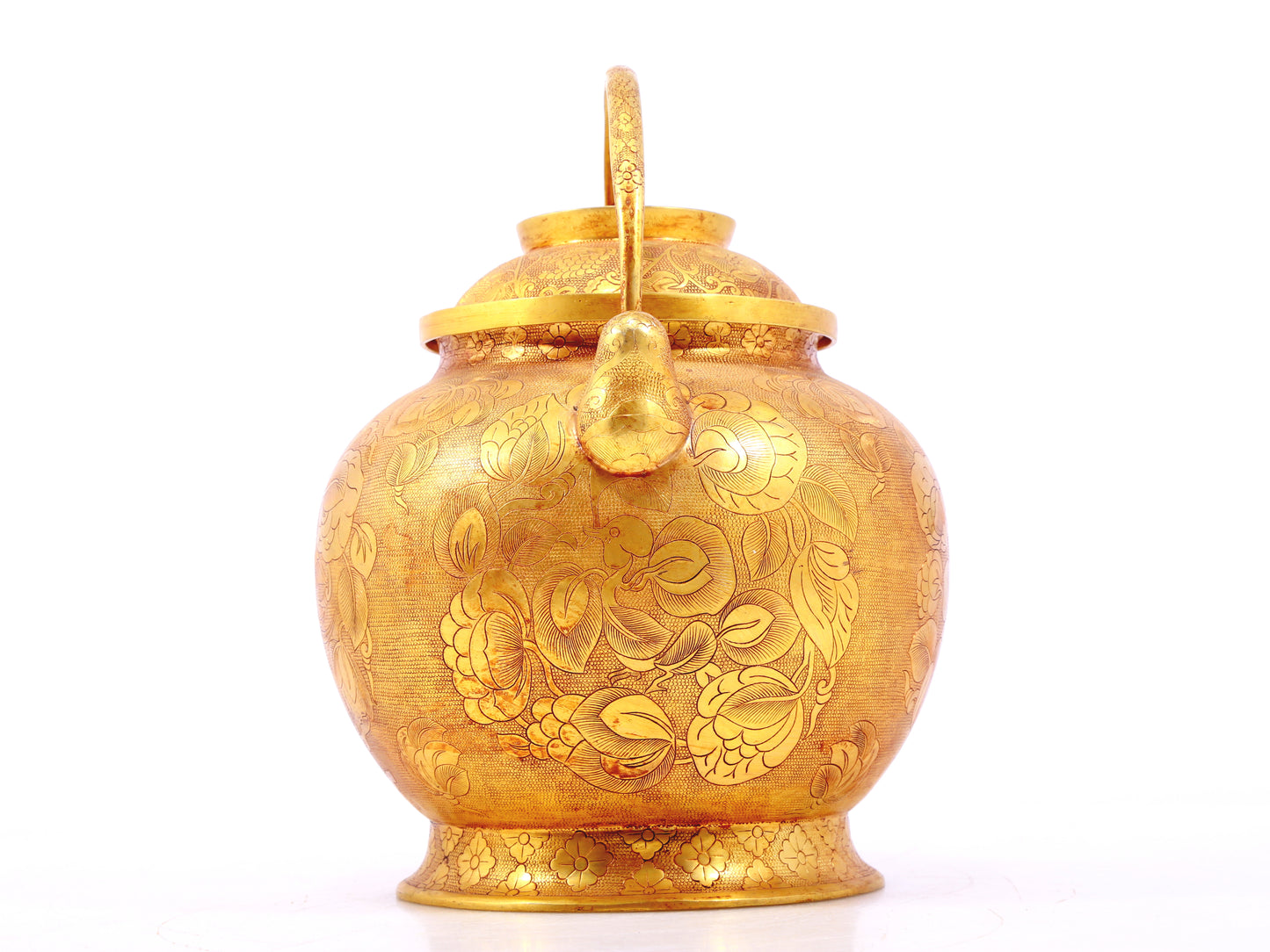 An exquisite gilt bronze jar with flower and bird patterns and lid